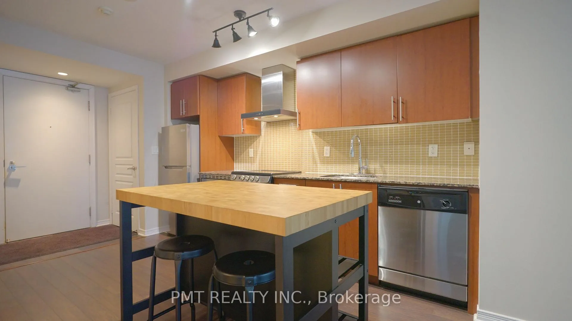 Photo 5 of Unit 721, 352 Front Street W, Toronto, Waterfront Communities — HOMEH