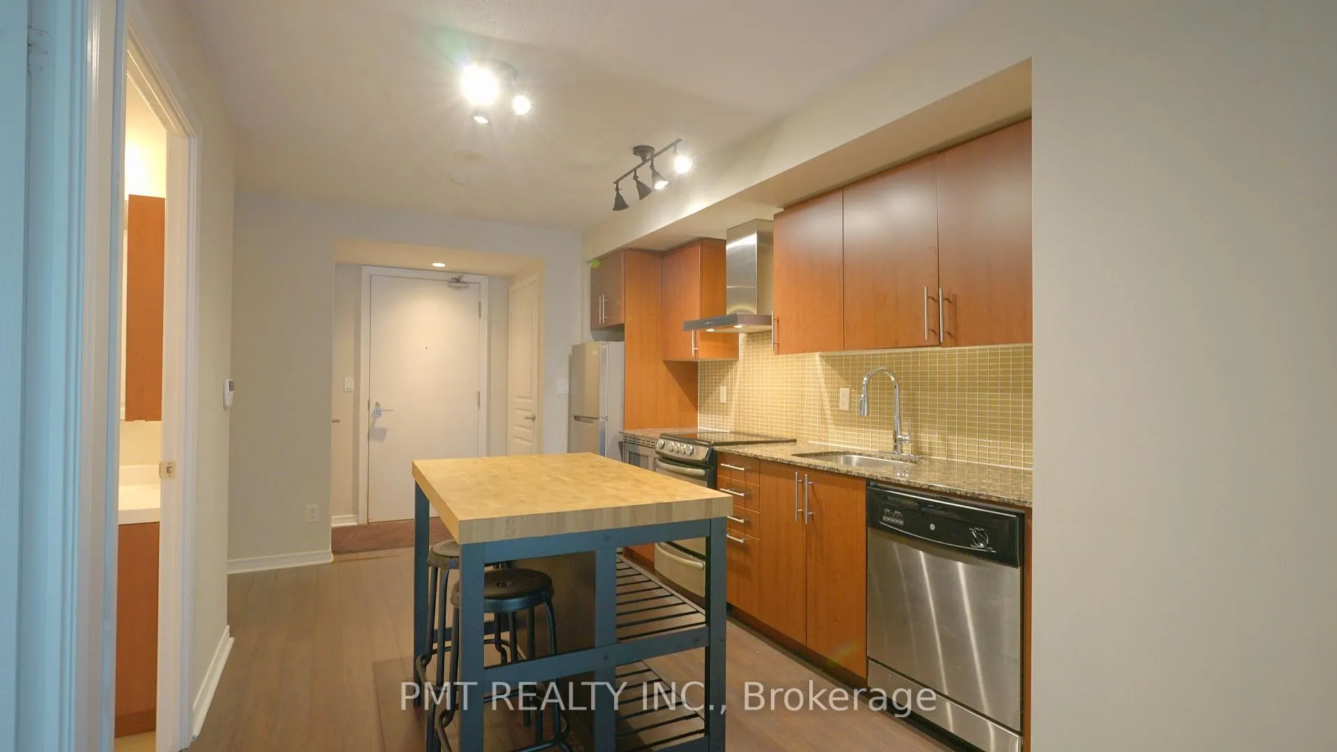 Photo 6 of Unit 721, 352 Front Street W, Toronto, Waterfront Communities — HOMEH