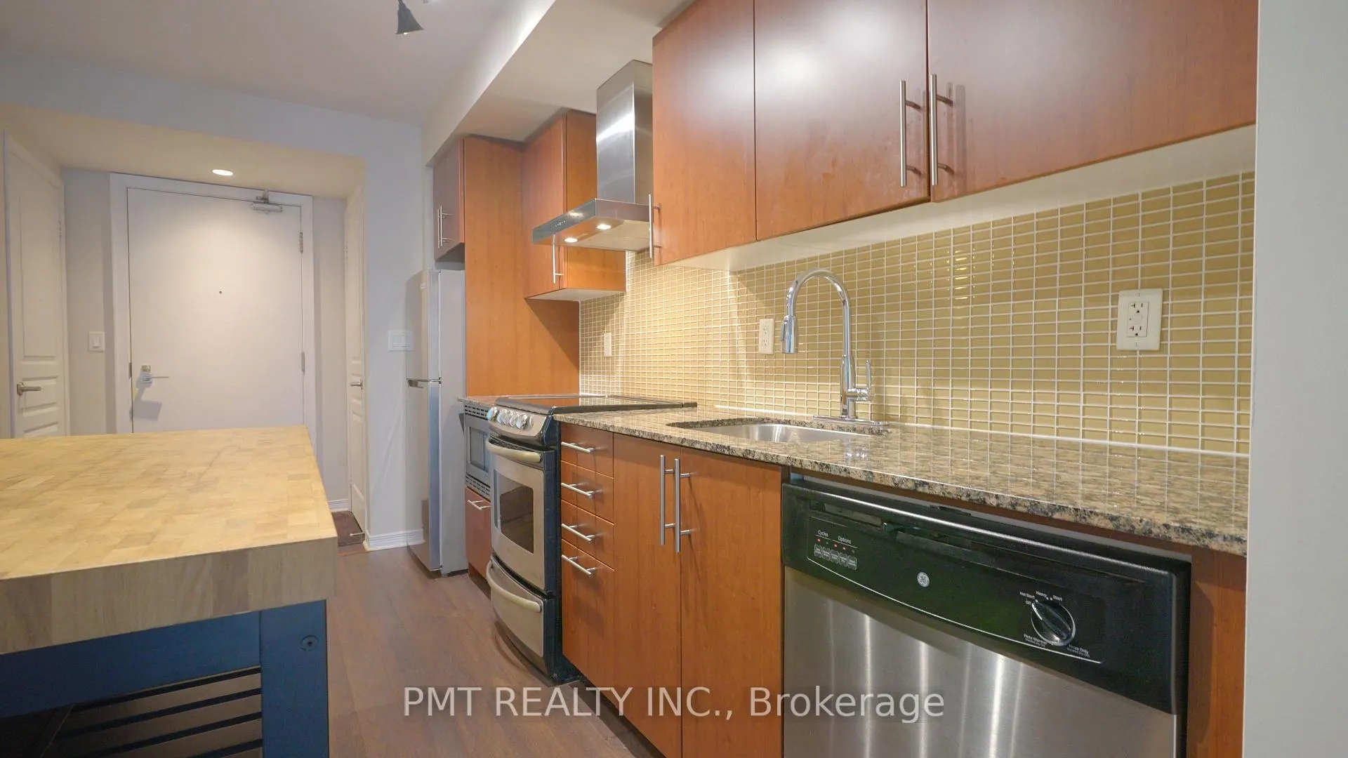 Photo 7 of Unit 721, 352 Front Street W, Toronto, Waterfront Communities — HOMEH