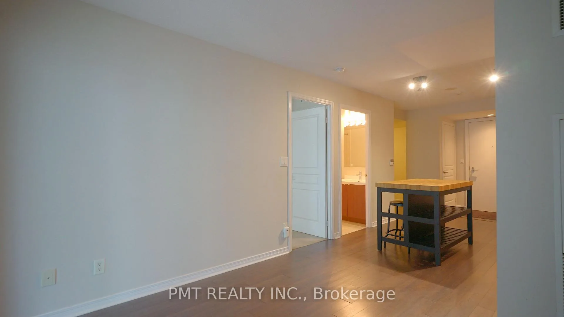 Photo 8 of Unit 721, 352 Front Street W, Toronto, Waterfront Communities — HOMEH