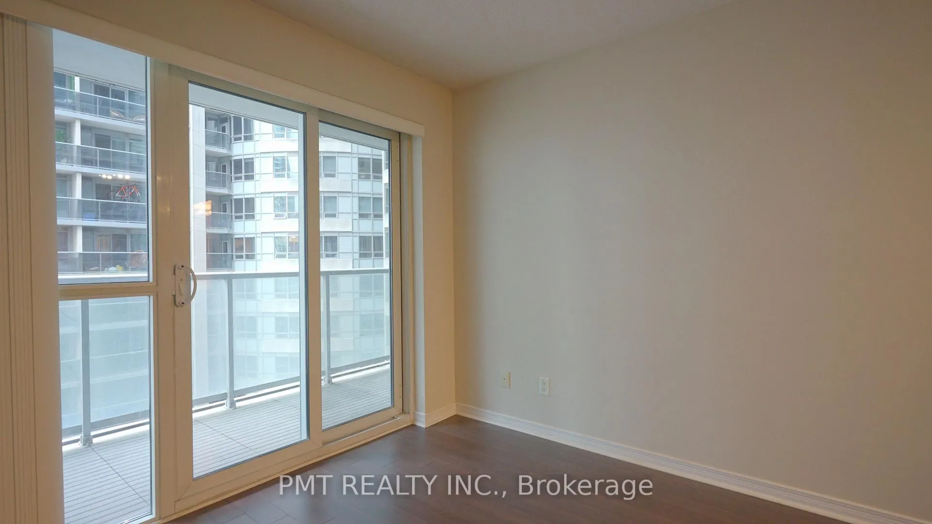 Photo 11 of Unit 721, 352 Front Street W, Toronto, Waterfront Communities — HOMEH