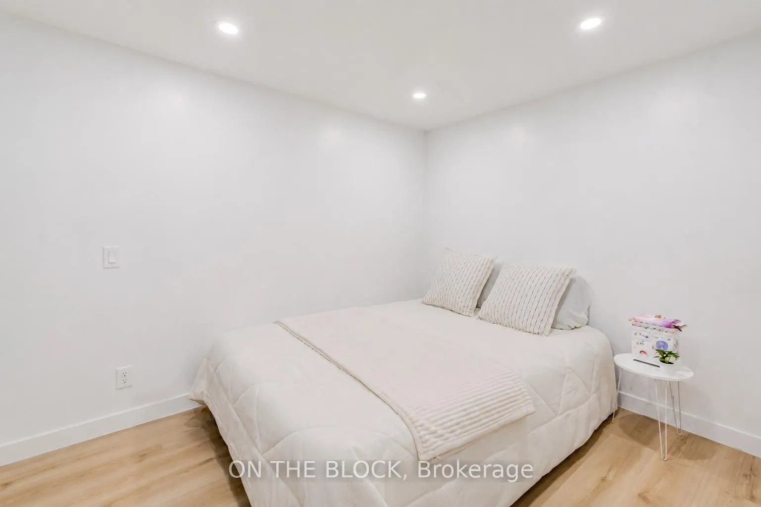 Photo 9 of Unit #Lower, 34 Henley Crescent, Etobicoke, Rexdale-Kipling — HOMEH