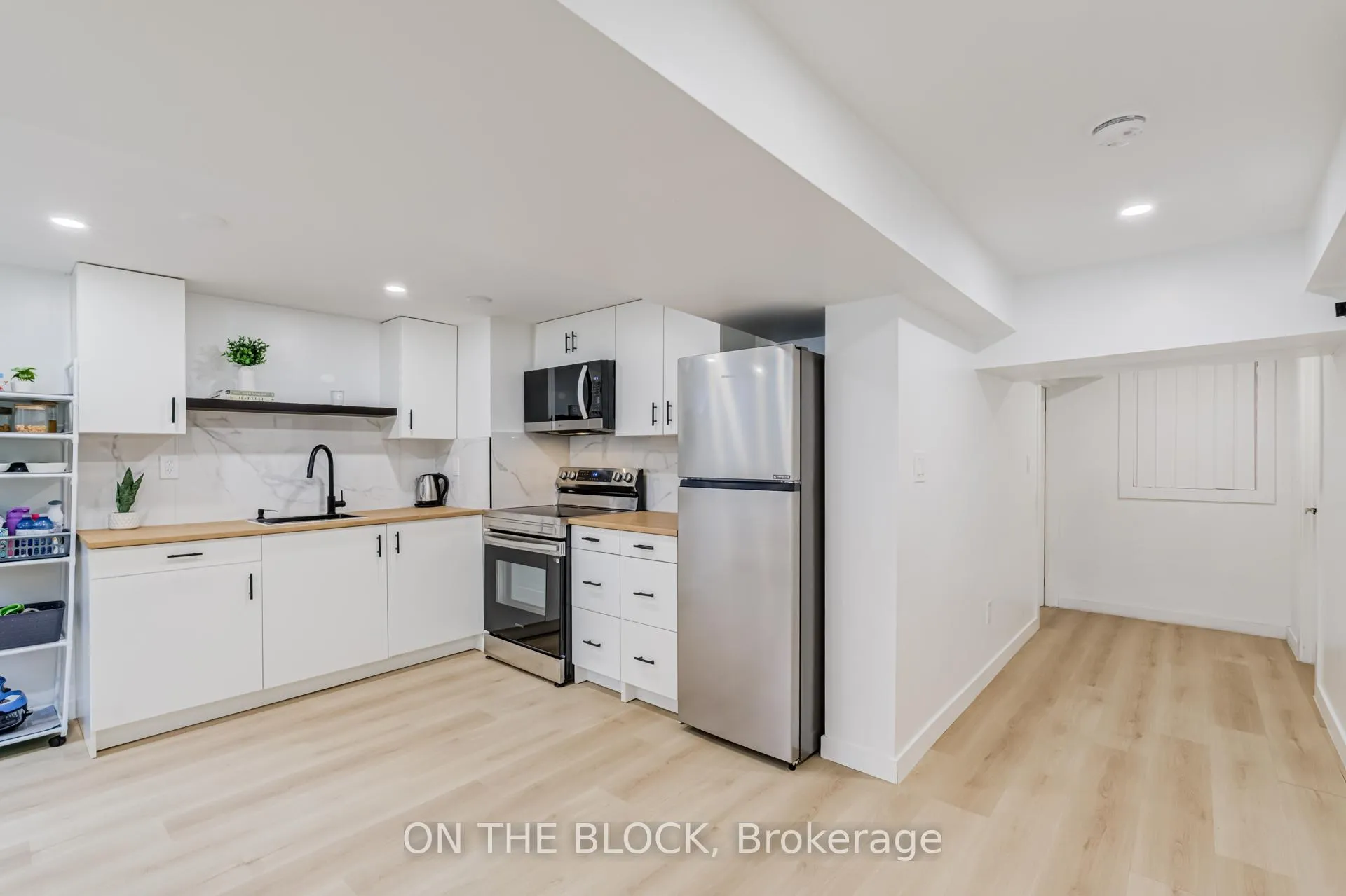 Photo 11 of Unit #Lower, 34 Henley Crescent, Etobicoke, Rexdale-Kipling — HOMEH