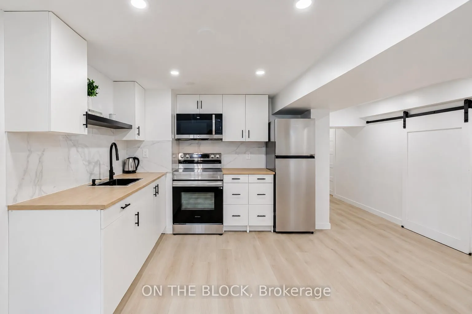 Photo 12 of Unit #Lower, 34 Henley Crescent, Etobicoke, Rexdale-Kipling — HOMEH