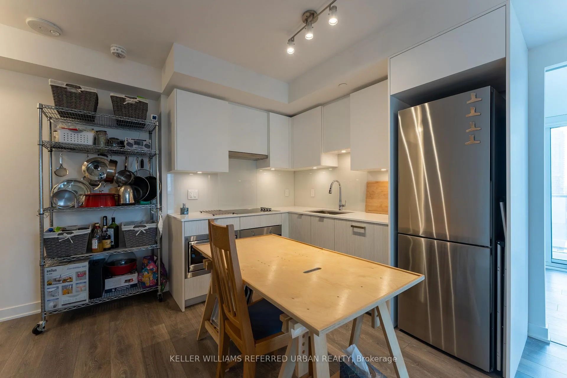 Photo 2 of Unit 1012, 195 Redpath Avenue, Toronto, Mount Pleasant West — HOMEH