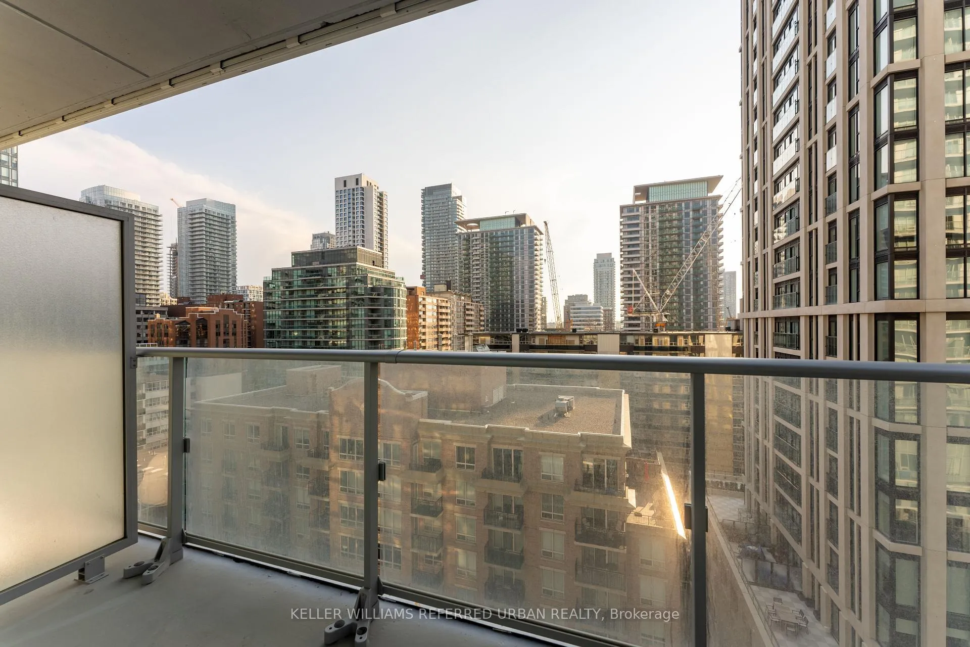 Photo 7 of Unit 1012, 195 Redpath Avenue, Toronto, Mount Pleasant West — HOMEH