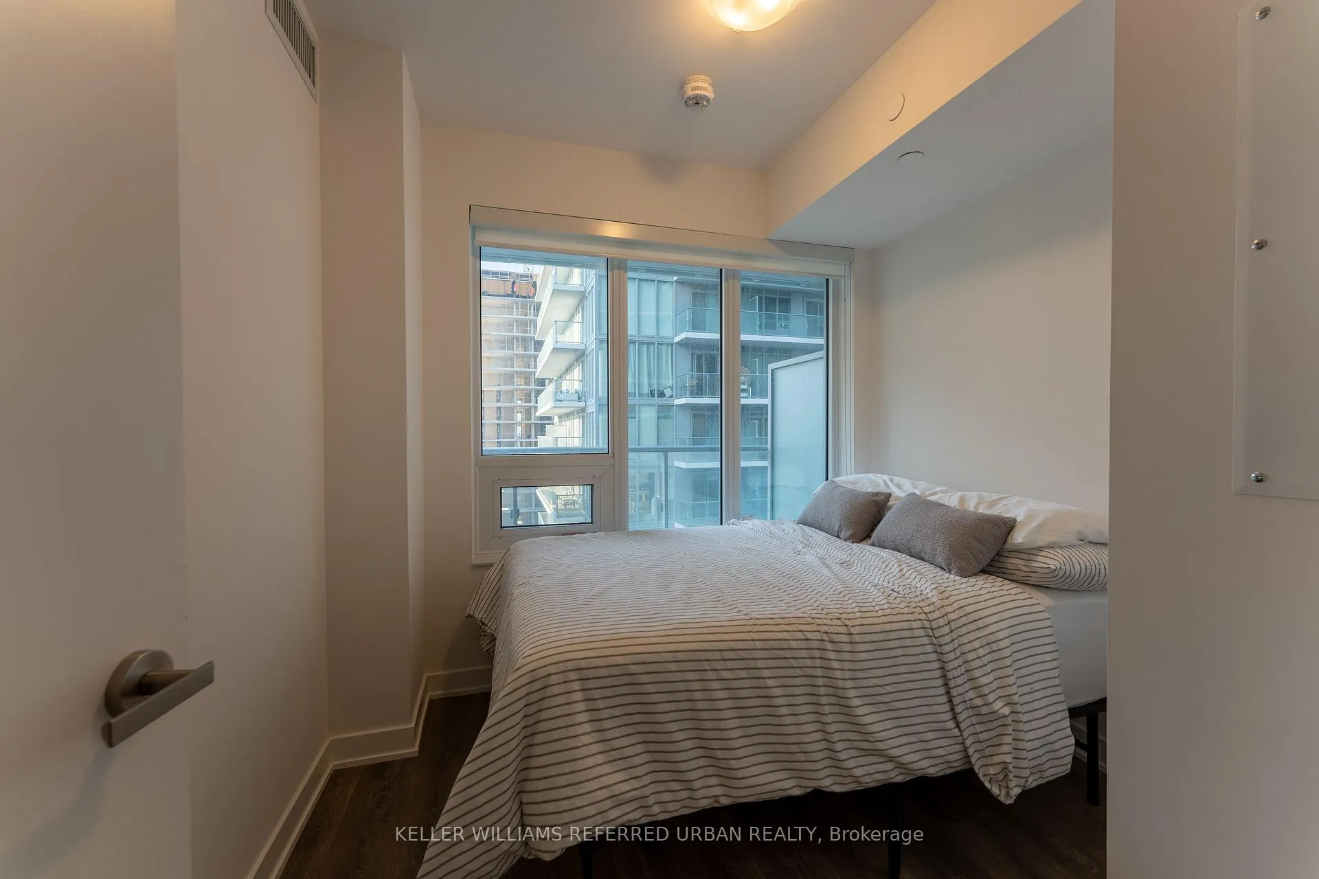 Photo 8 of Unit 1012, 195 Redpath Avenue, Toronto, Mount Pleasant West — HOMEH