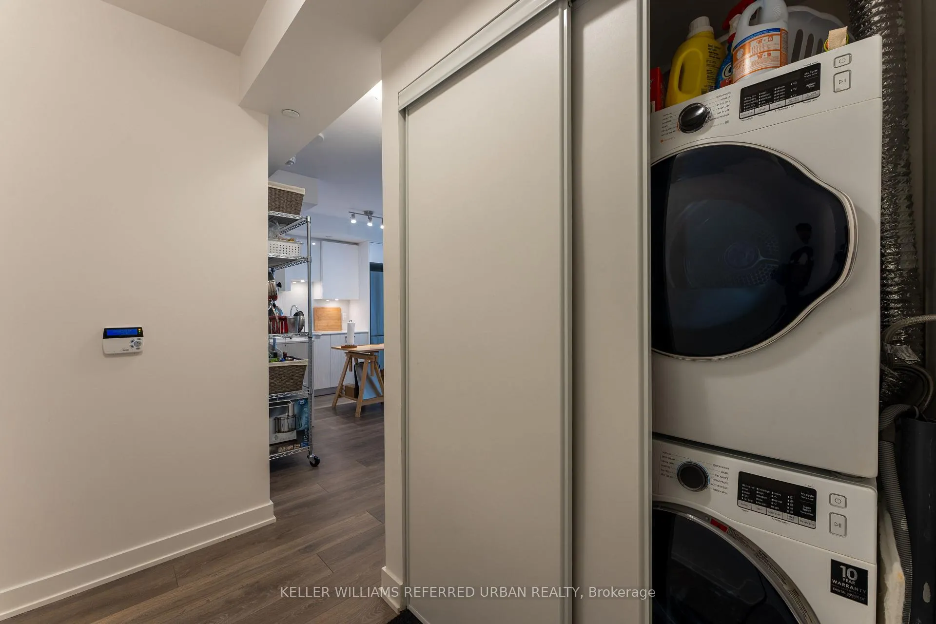 Photo 10 of Unit 1012, 195 Redpath Avenue, Toronto, Mount Pleasant West — HOMEH