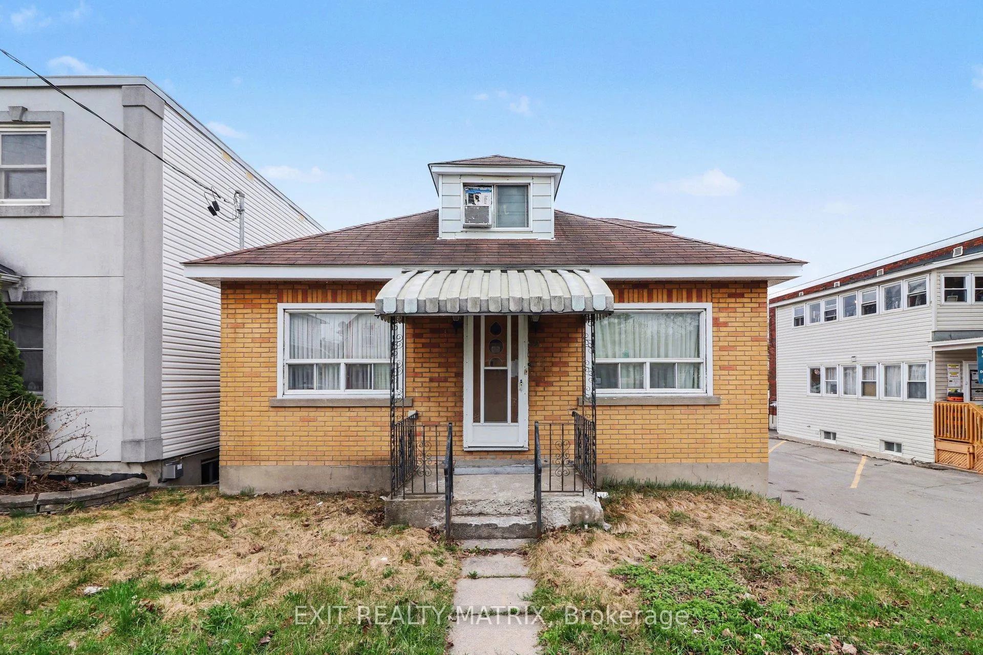 Photo 1 of 314 Montfort Street, Ottawa, Vanier — HOMEH