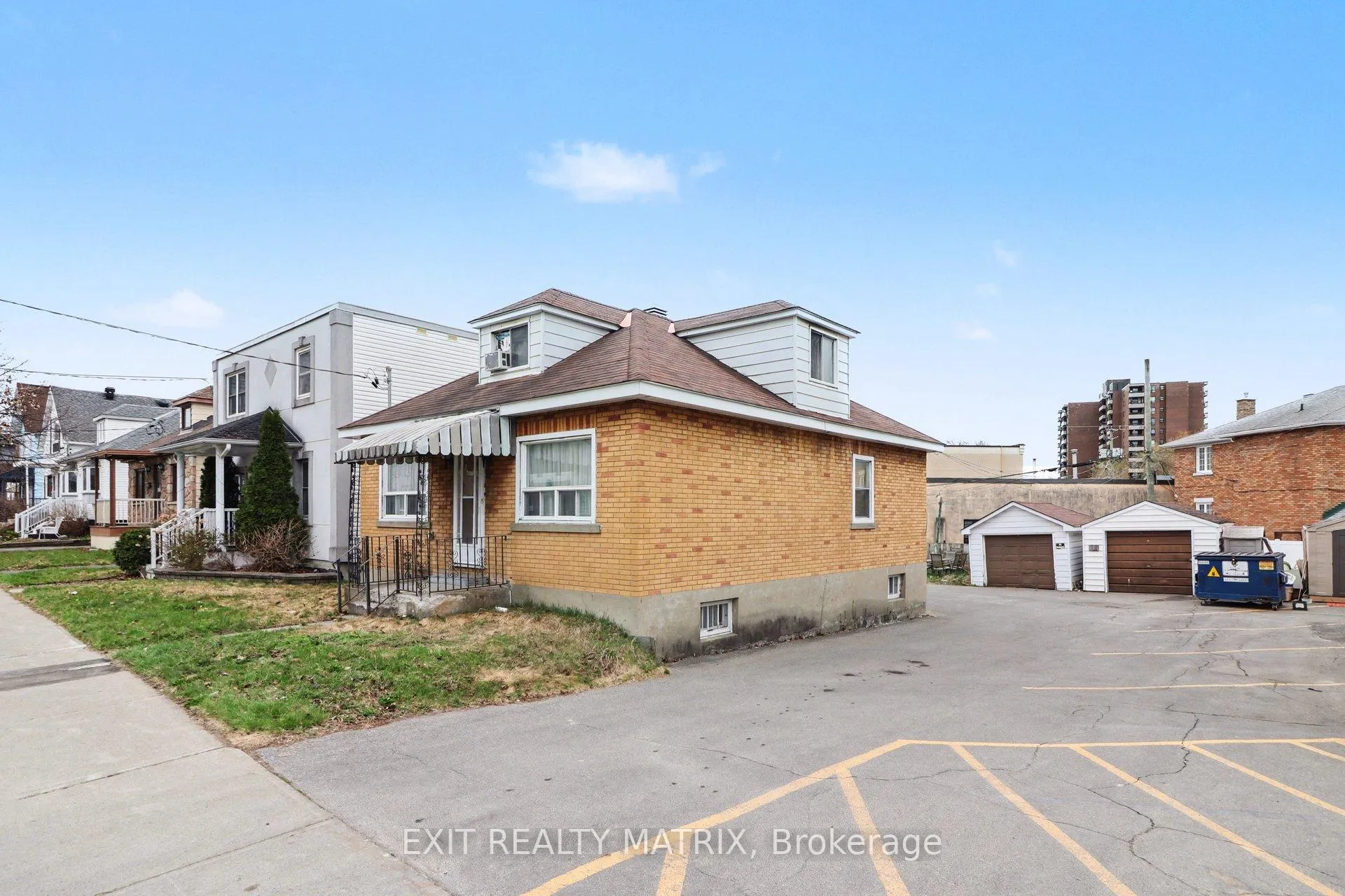 Photo 3 of 314 Montfort Street, Ottawa, Vanier — HOMEH