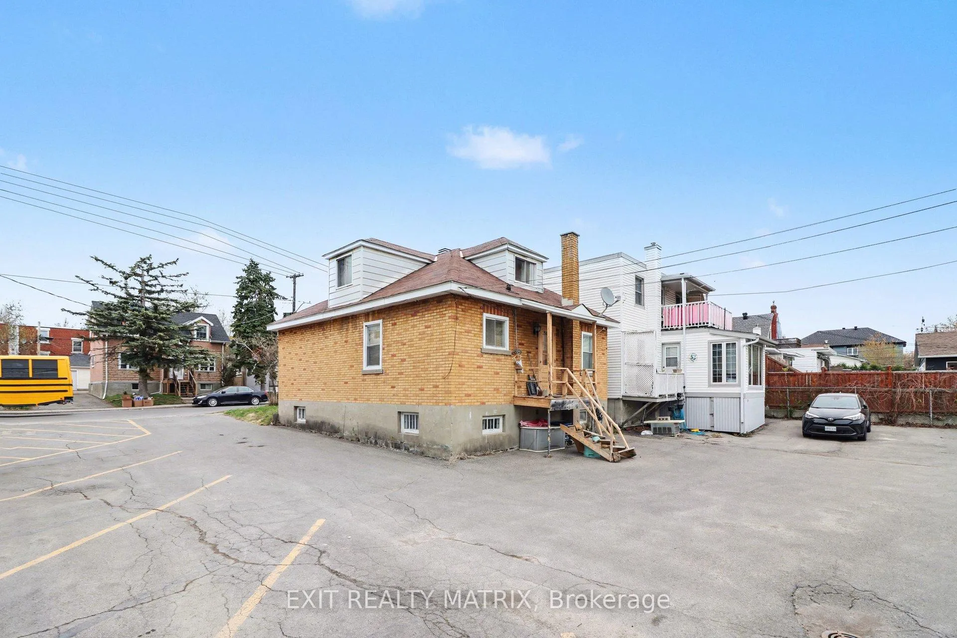 Photo 5 of 314 Montfort Street, Ottawa, Vanier — HOMEH