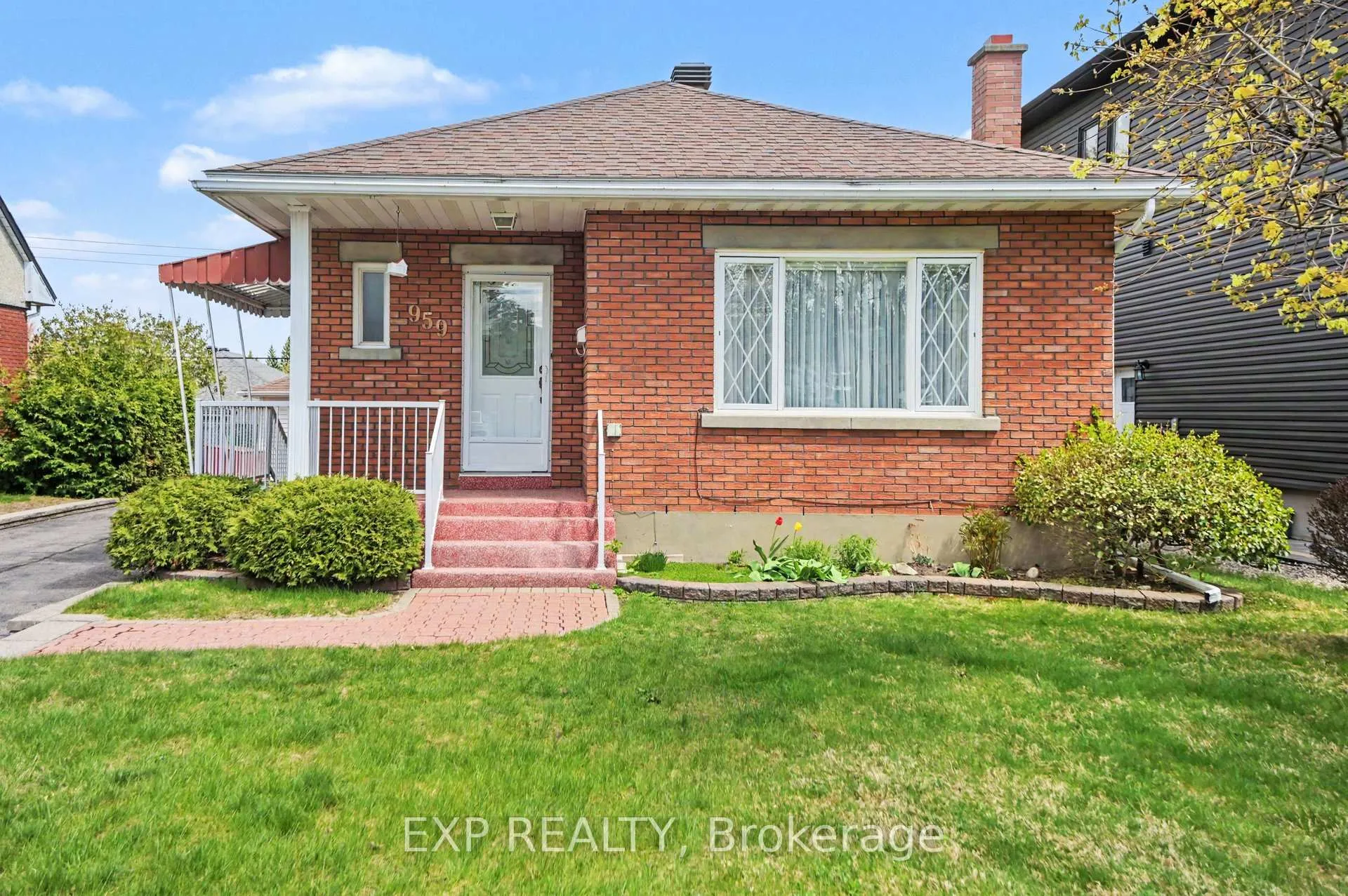 Photo 2 of 959 Beaudry Street, Ottawa, Overbrook/Castle Heights — HOMEH