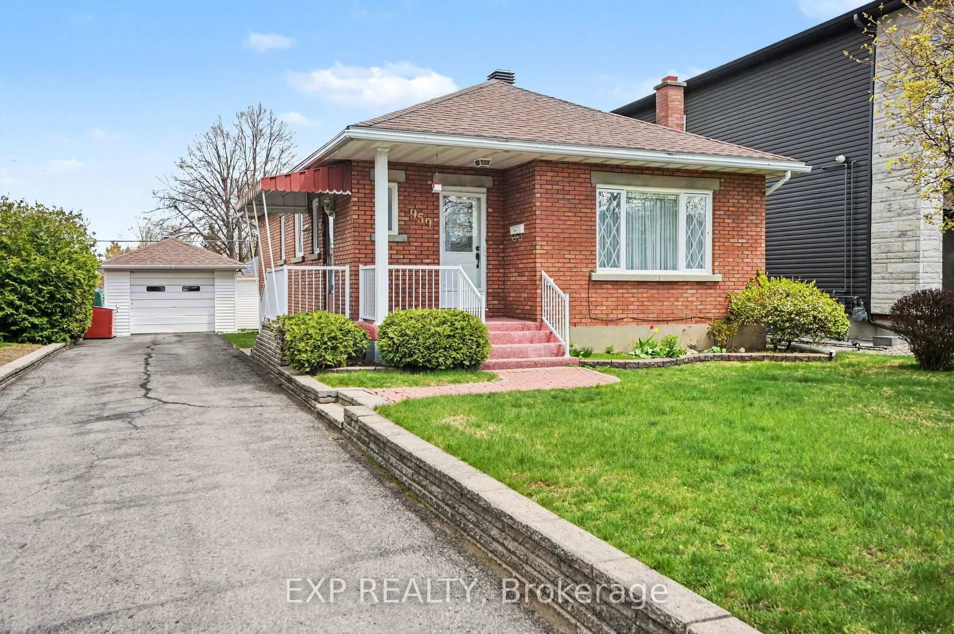 Photo 3 of 959 Beaudry Street, Ottawa, Overbrook/Castle Heights — HOMEH