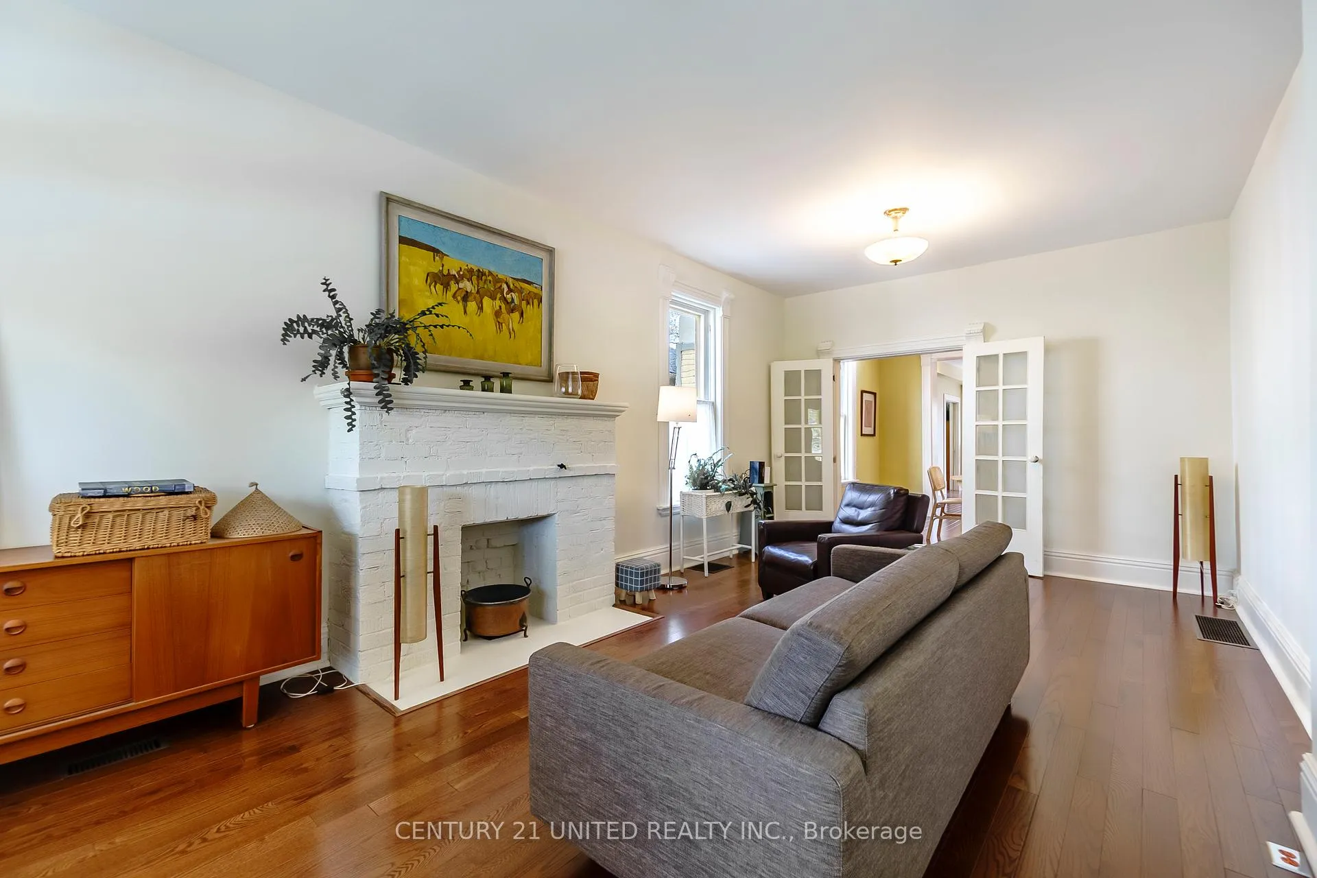 Photo 8 of 585 Homewood Avenue, Peterborough, Town Ward 3 — HOMEH
