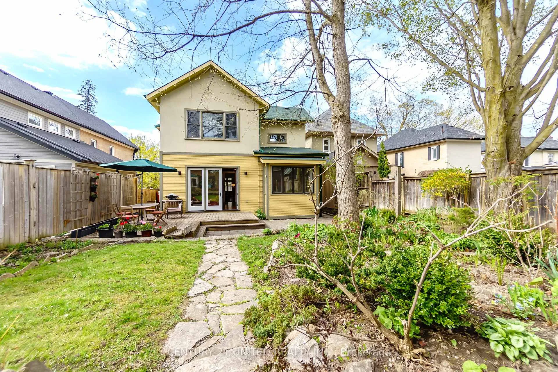 Photo 43 of 585 Homewood Avenue, Peterborough, Town Ward 3 — HOMEH
