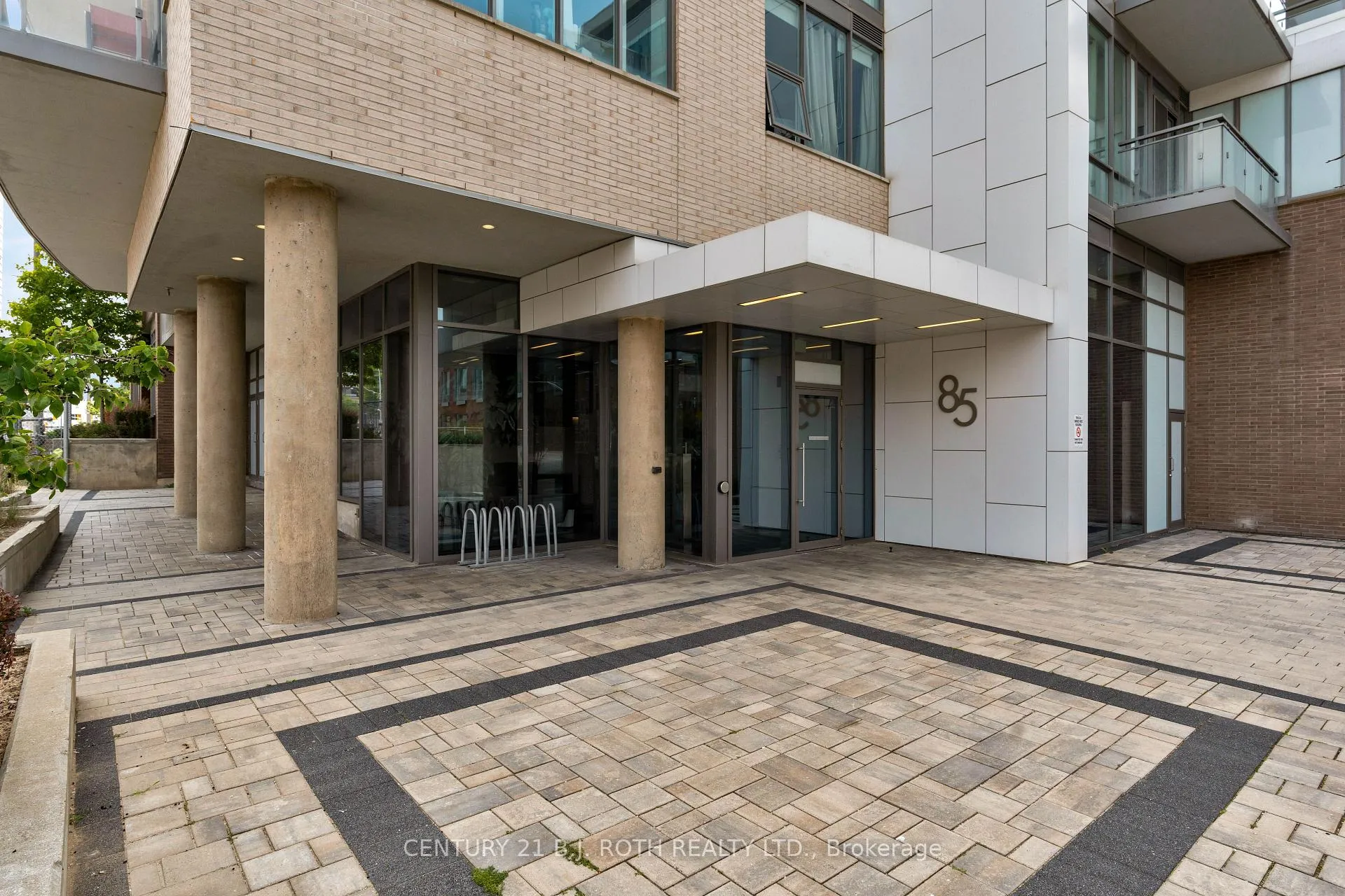 Photo 3 of Unit 1507, 85 Duke Street W, Kitchener — HOMEH