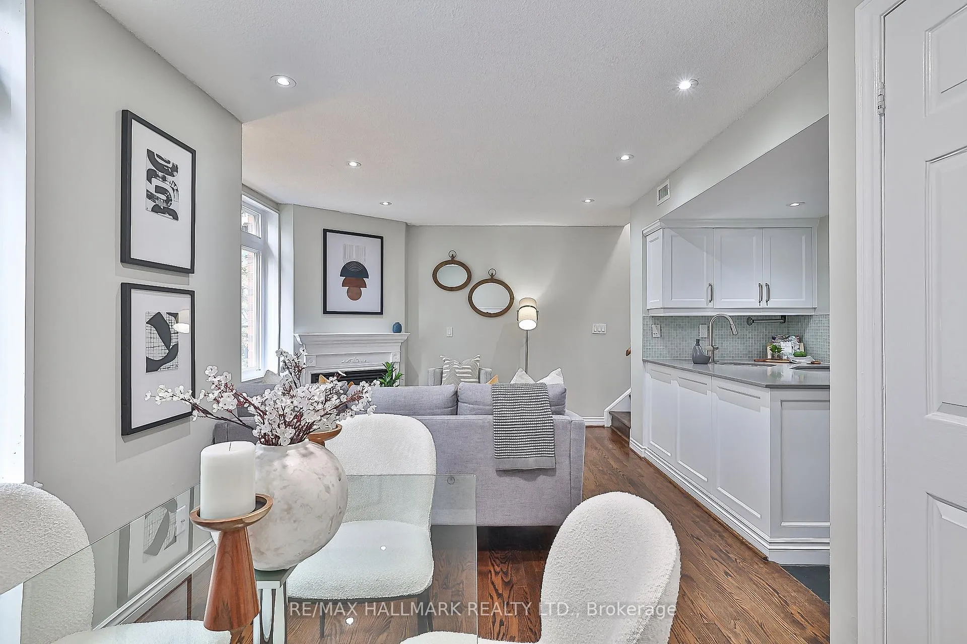Photo 6 of Unit 15, 83 Lillian Street, Toronto, Mount Pleasant West — HOMEH