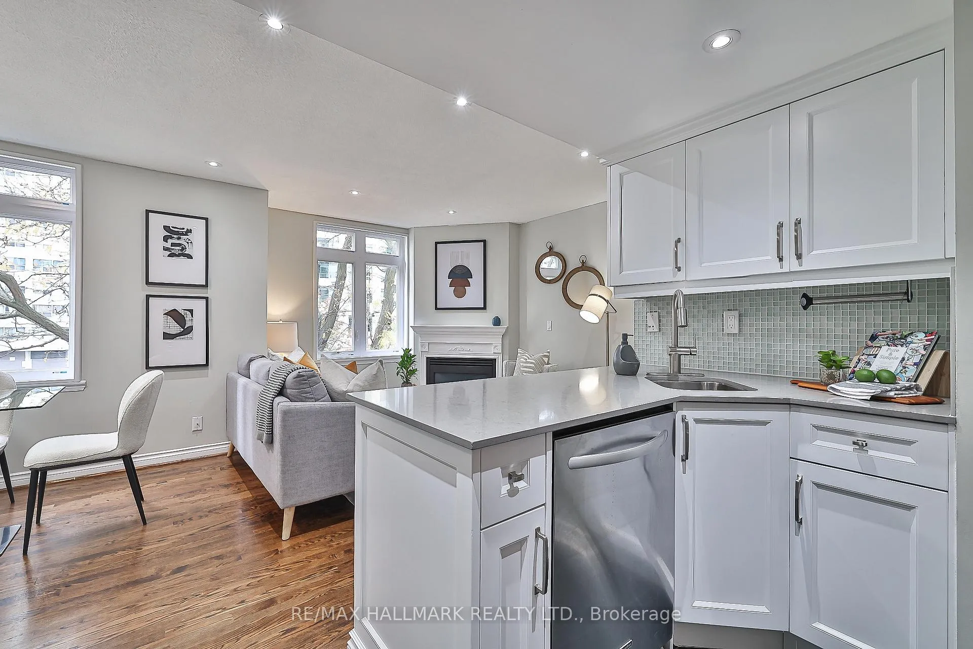 Photo 9 of Unit 15, 83 Lillian Street, Toronto, Mount Pleasant West — HOMEH
