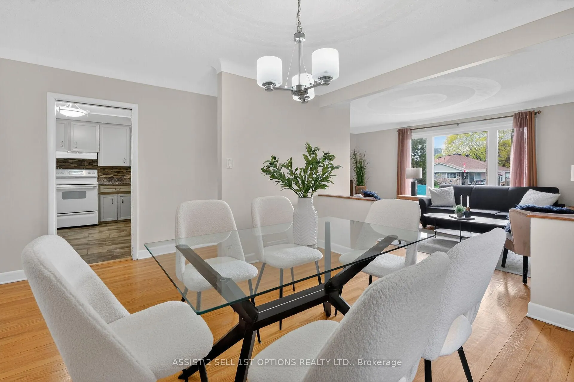 Photo 9 of 874 Riddell Avenue N, Ottawa, McKellar Heights/Glabar Park — HOMEH