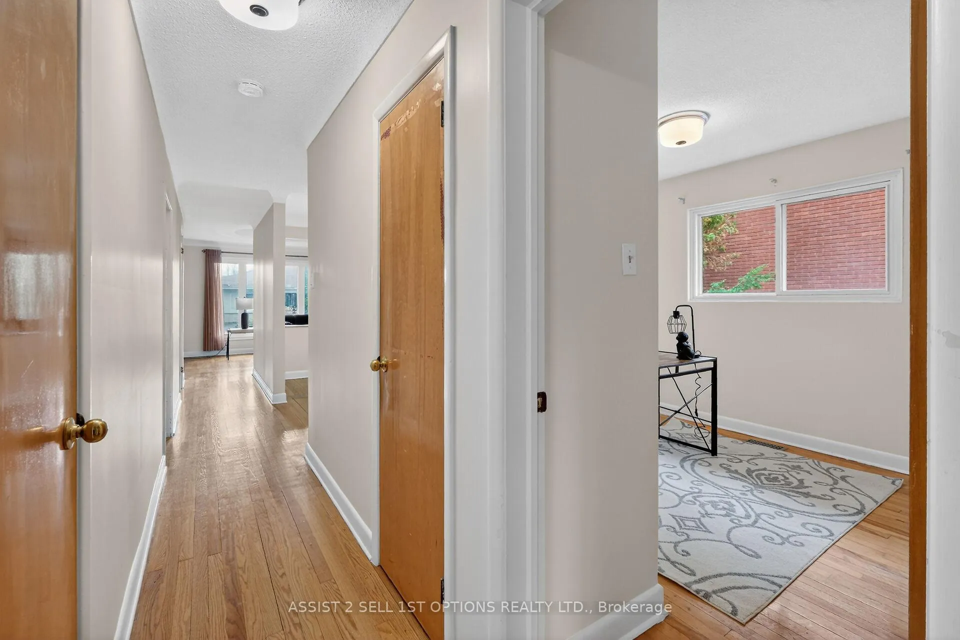 Photo 15 of 874 Riddell Avenue N, Ottawa, McKellar Heights/Glabar Park — HOMEH