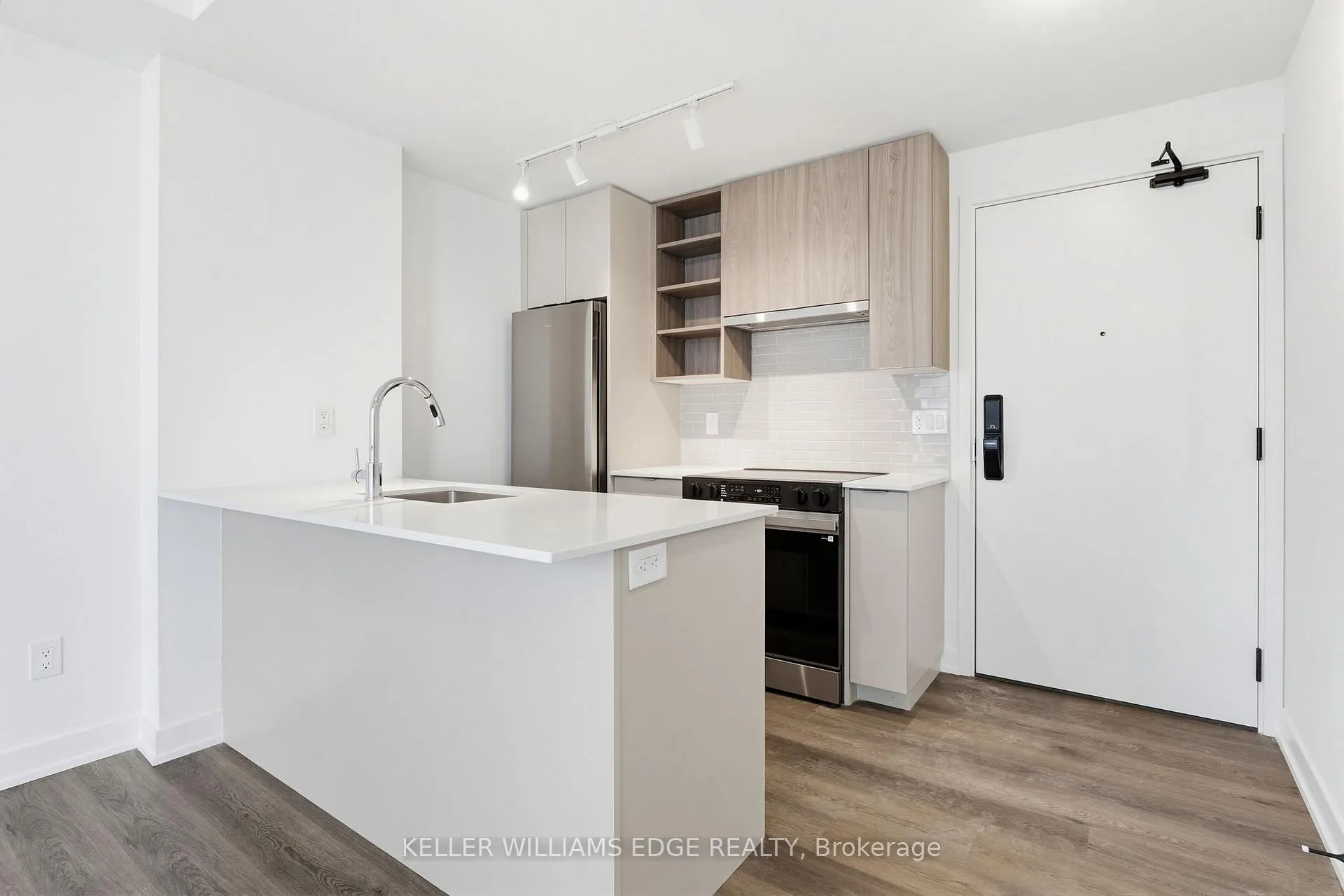 Photo 13 of Unit 1703, 2075 Lakeshore Road, Burlington, Brant — HOMEH