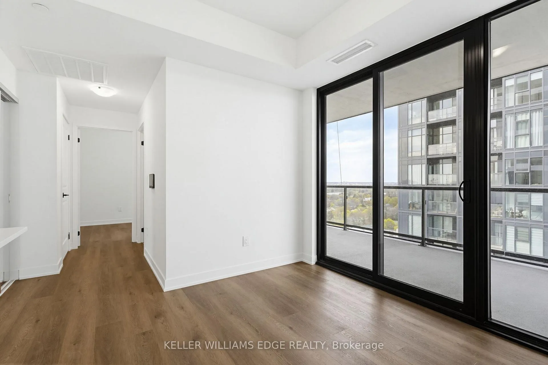 Photo 19 of Unit 1703, 2075 Lakeshore Road, Burlington, Brant — HOMEH