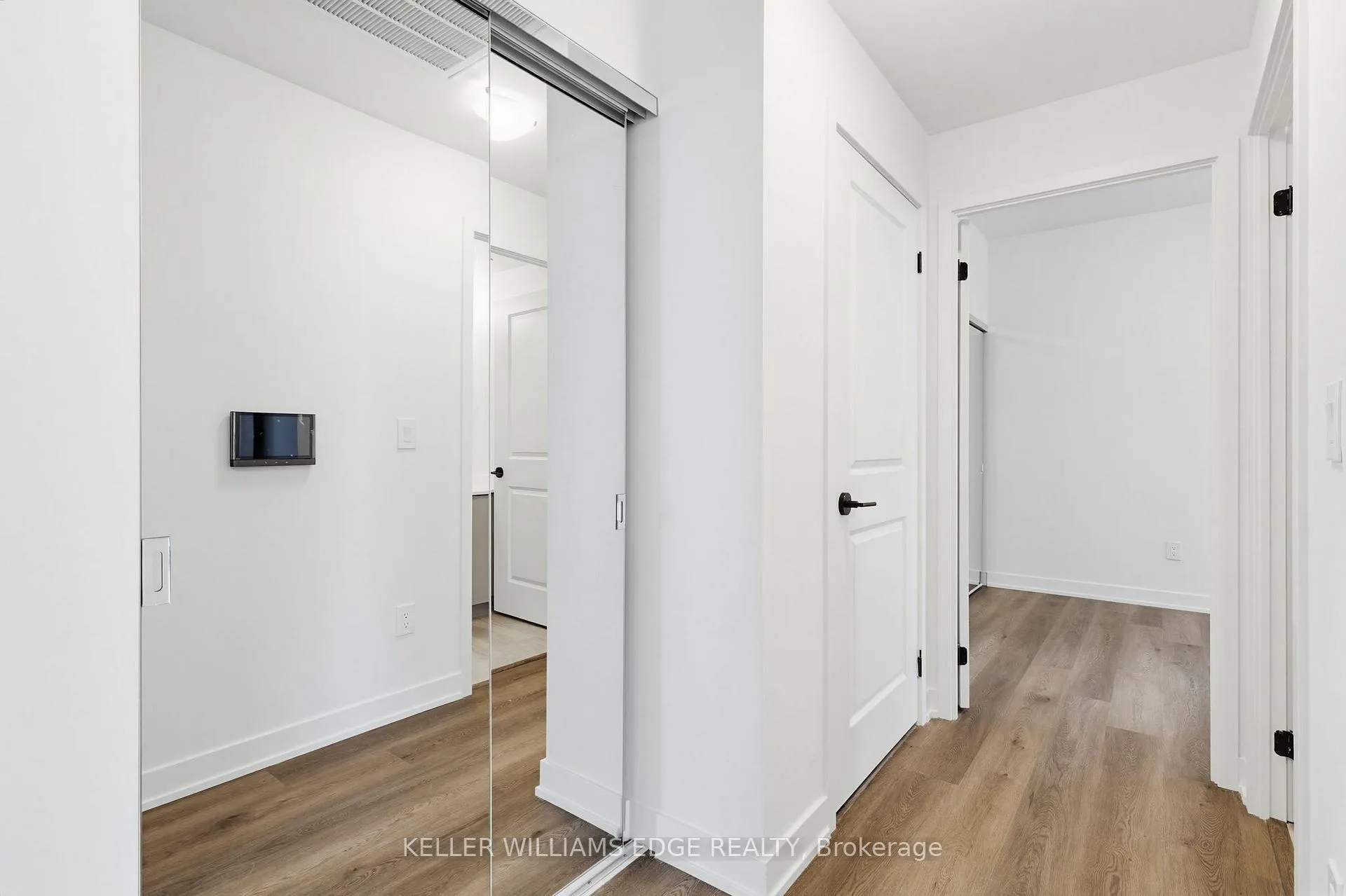 Photo 22 of Unit 1703, 2075 Lakeshore Road, Burlington, Brant — HOMEH