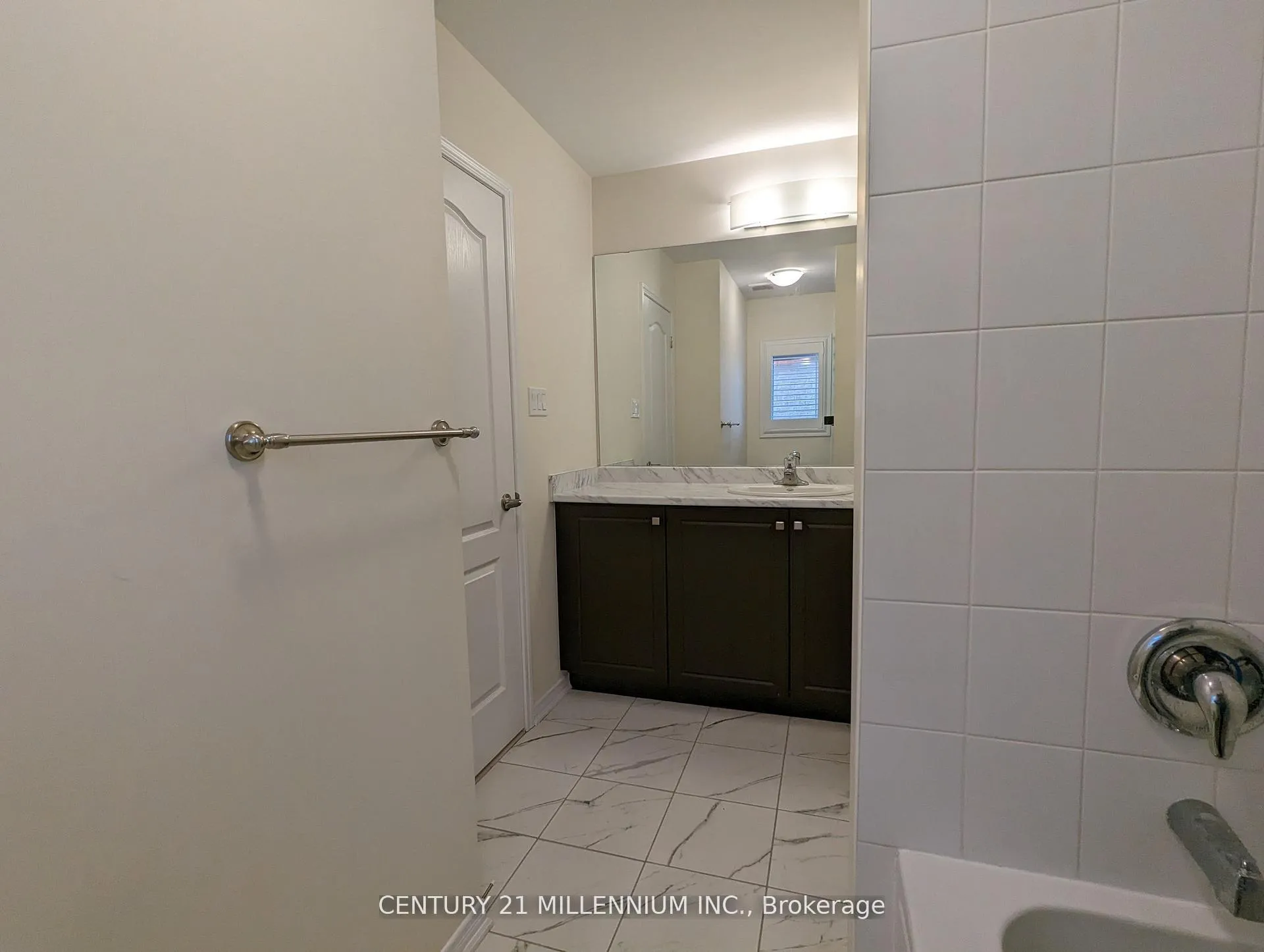 Photo 10 of 194 Woolwich Street S, Woolwich, Breslau — HOMEH