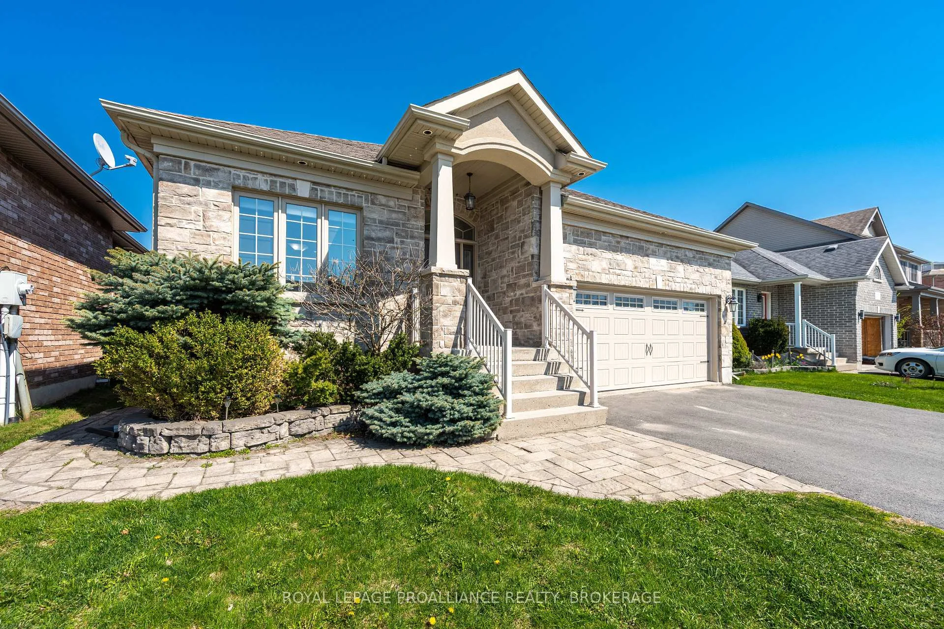Photo 3 of 812 Augusta Drive, Kingston, City Northwest — HOMEH