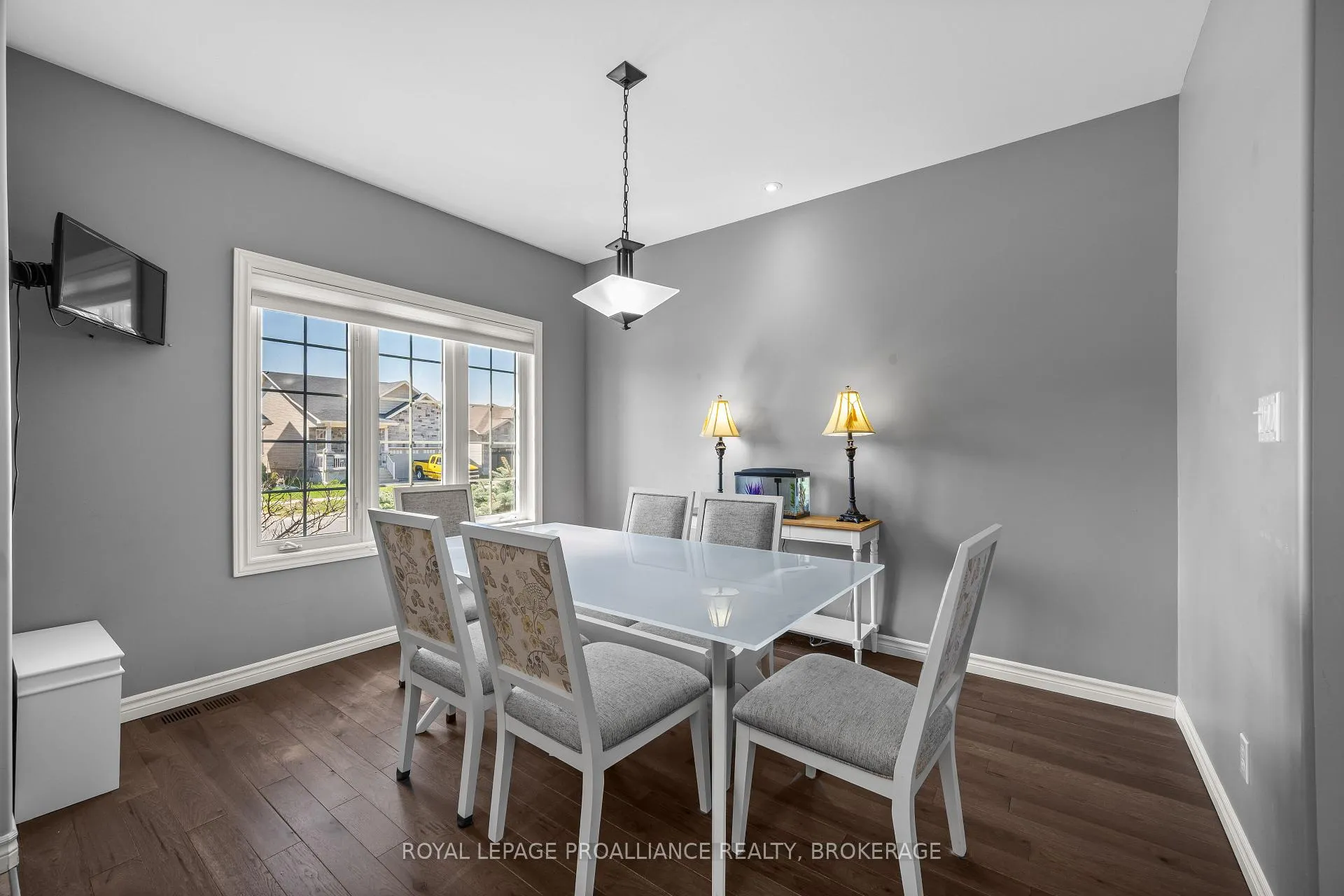 Photo 6 of 812 Augusta Drive, Kingston, City Northwest — HOMEH