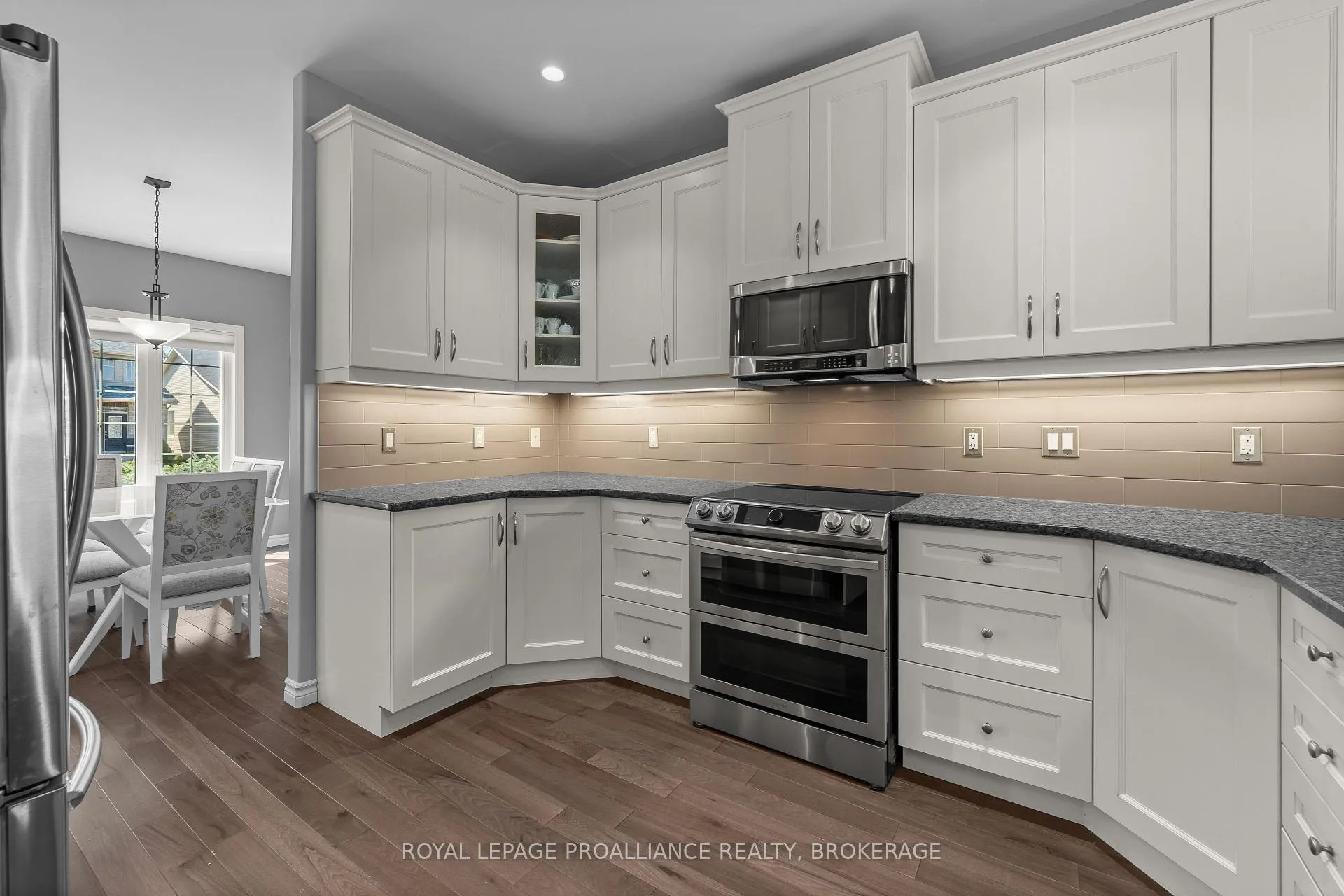 Photo 9 of 812 Augusta Drive, Kingston, City Northwest — HOMEH