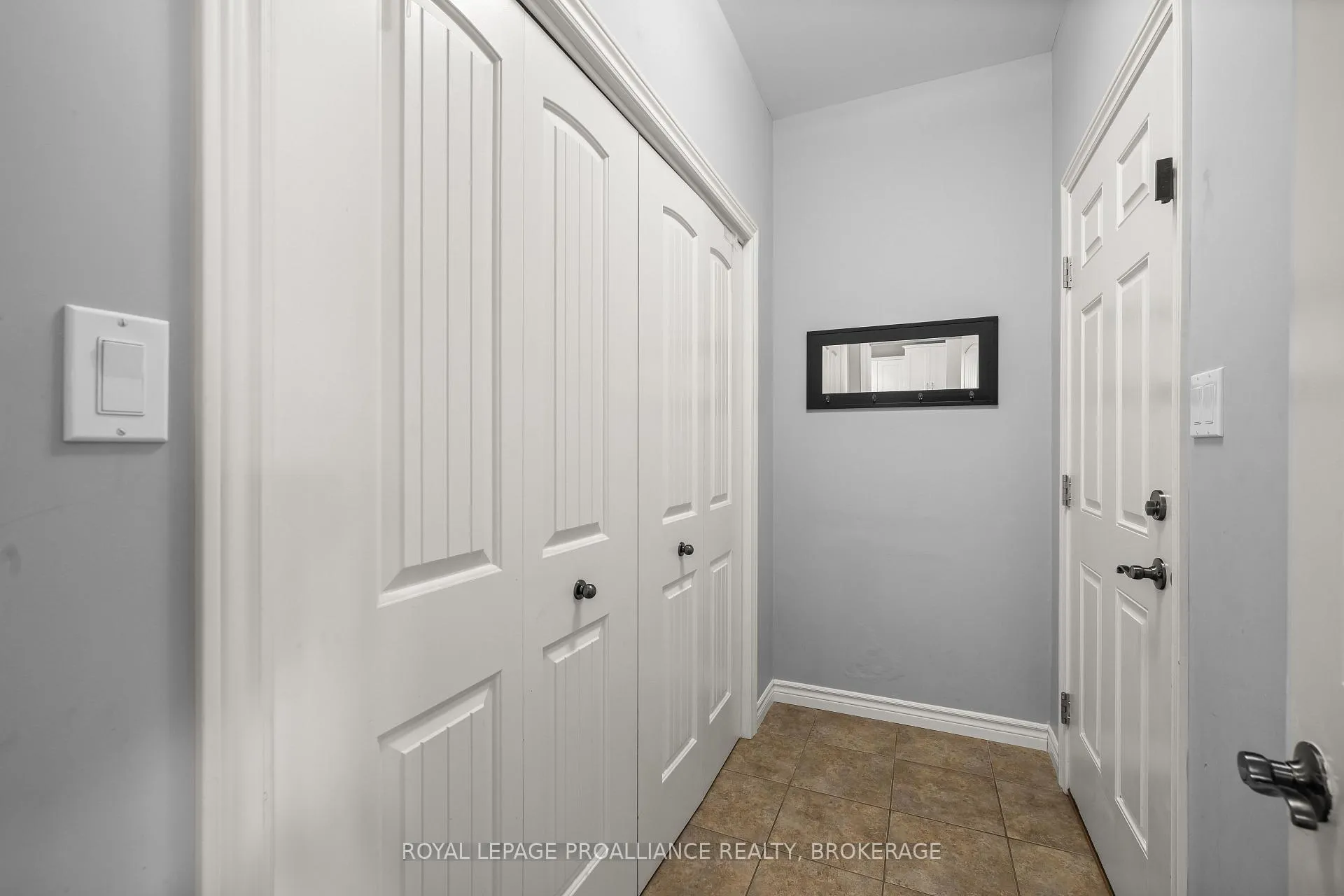 Photo 11 of 812 Augusta Drive, Kingston, City Northwest — HOMEH