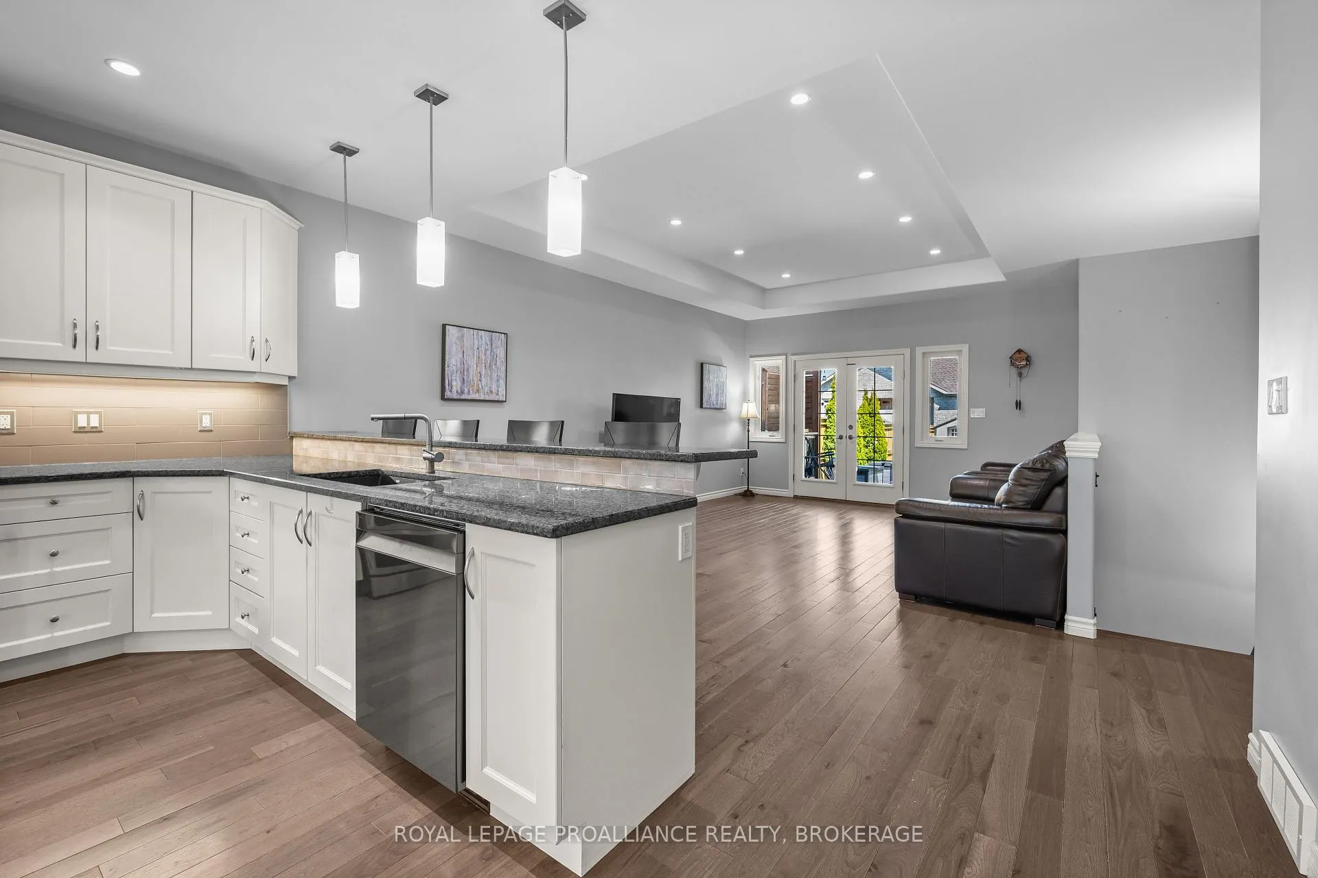 Photo 12 of 812 Augusta Drive, Kingston, City Northwest — HOMEH
