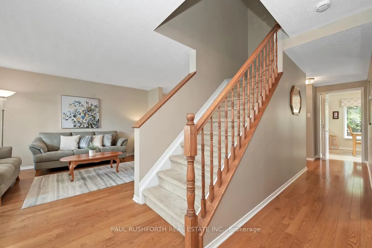 Photo 6 of 1377 Caravel Crescent, Ottawa, Bilberry Creek/Queenswood Heights — HOMEH