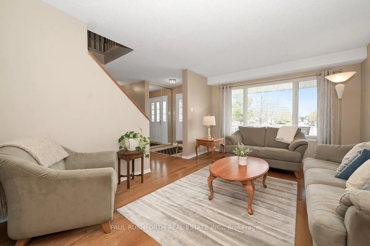 Photo 8 of 1377 Caravel Crescent, Ottawa, Bilberry Creek/Queenswood Heights — HOMEH