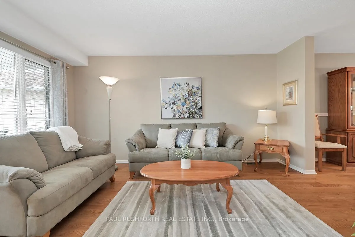 Photo 9 of 1377 Caravel Crescent, Ottawa, Bilberry Creek/Queenswood Heights — HOMEH
