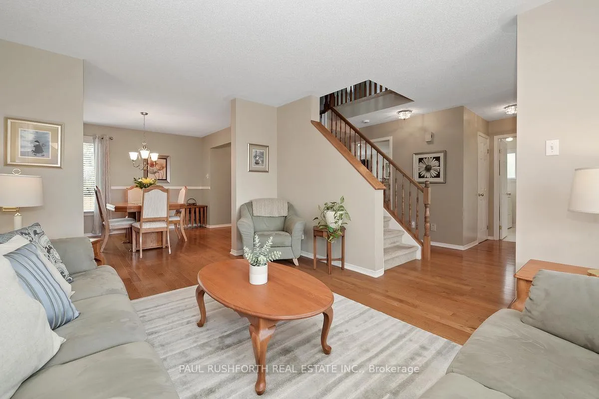 Photo 11 of 1377 Caravel Crescent, Ottawa, Bilberry Creek/Queenswood Heights — HOMEH