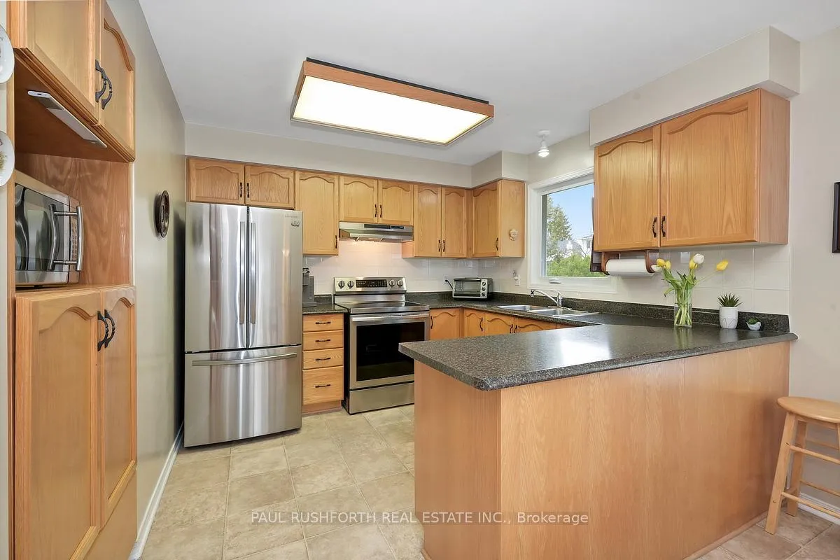 Photo 15 of 1377 Caravel Crescent, Ottawa, Bilberry Creek/Queenswood Heights — HOMEH
