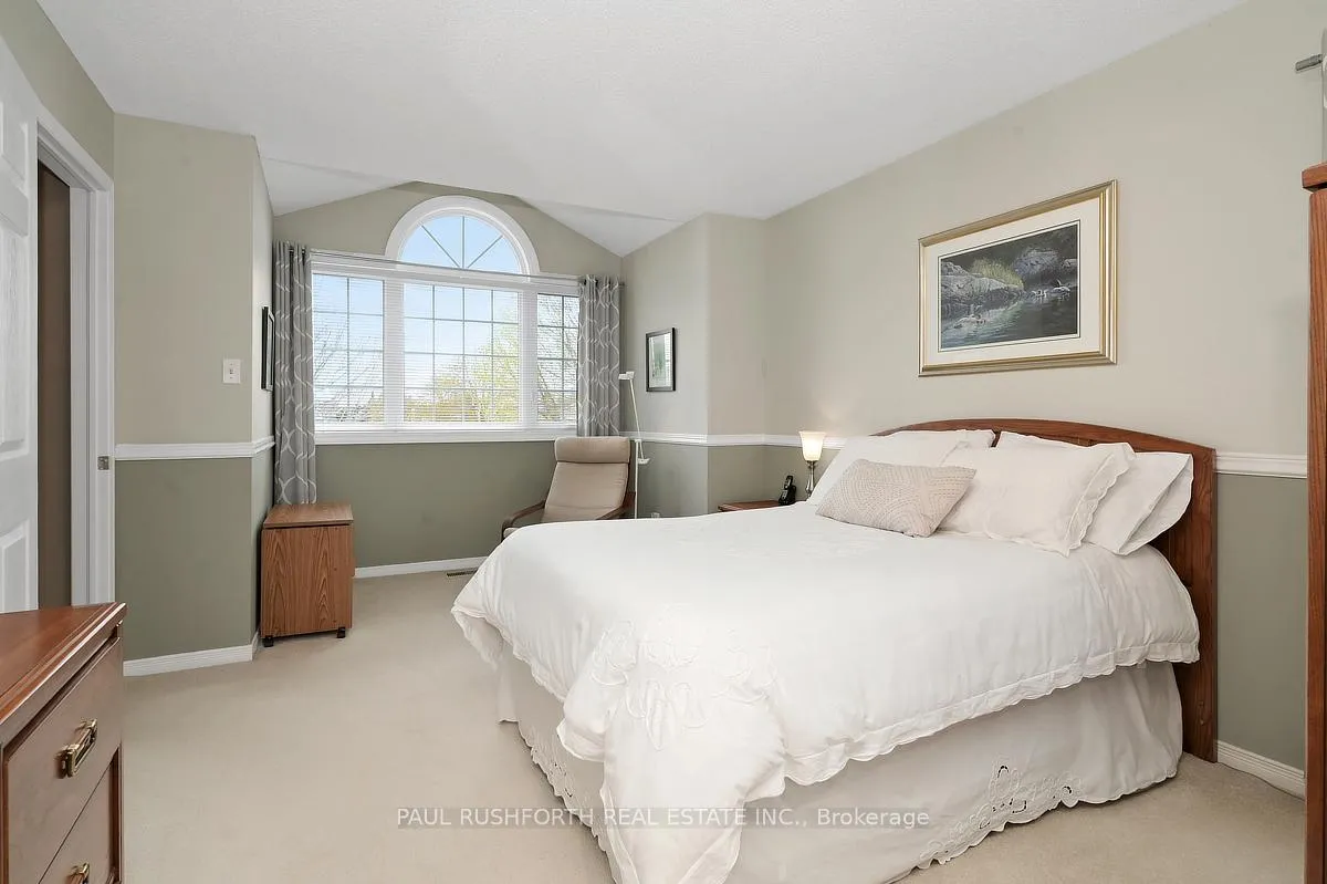 Photo 23 of 1377 Caravel Crescent, Ottawa, Bilberry Creek/Queenswood Heights — HOMEH