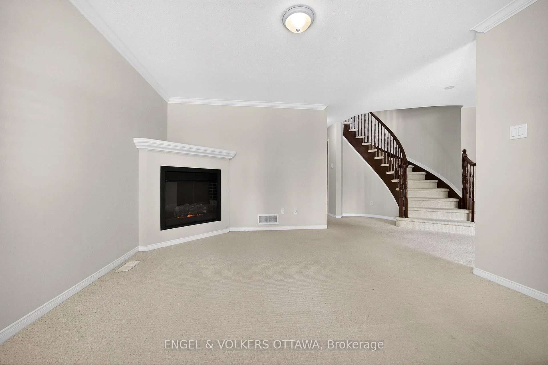Photo 9 of 180 Lanark Avenue, Ottawa, Westboro North — HOMEH