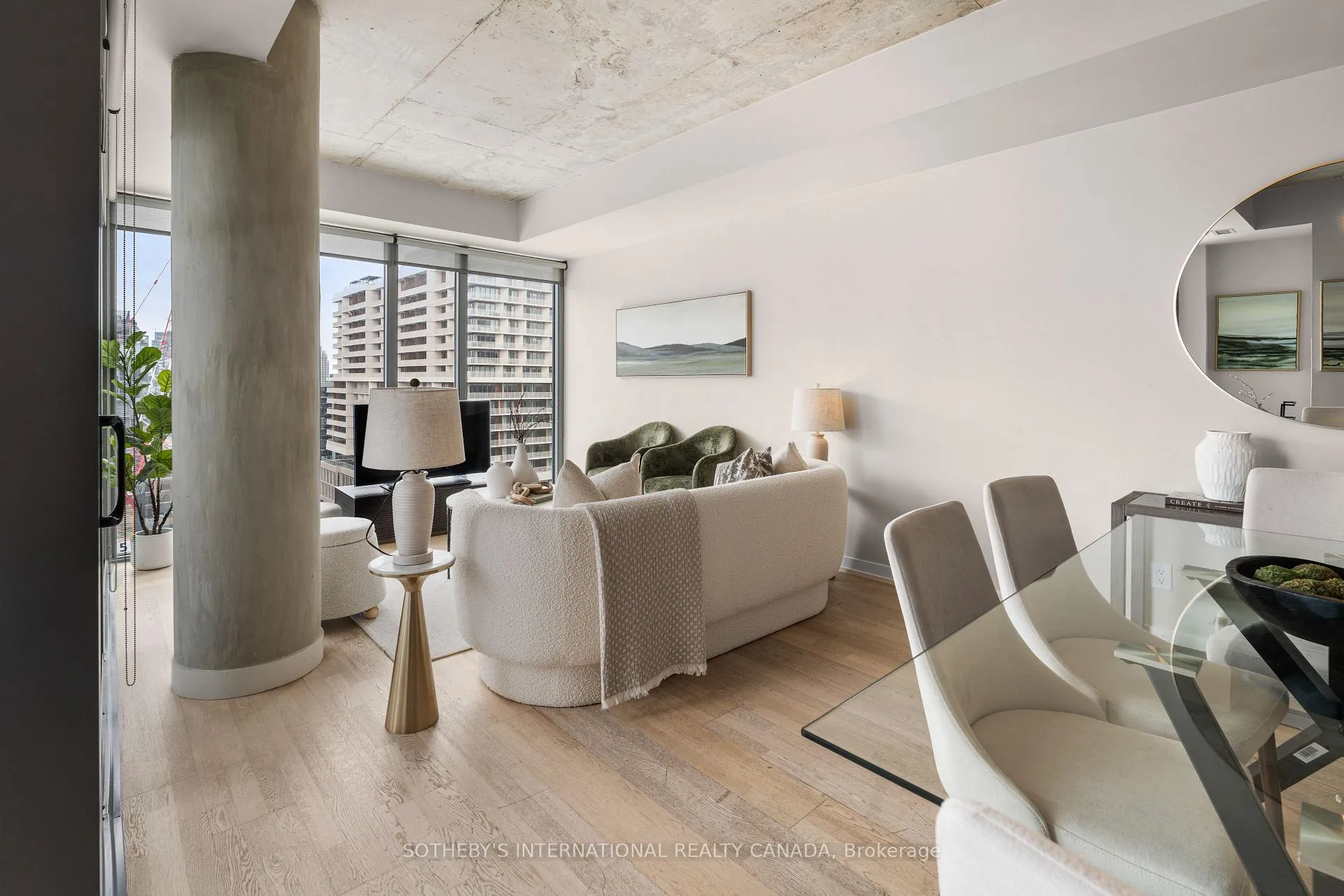 Photo 8 of Unit 1204, 95 Bathurst Street, Toronto, Waterfront Communities — HOMEH