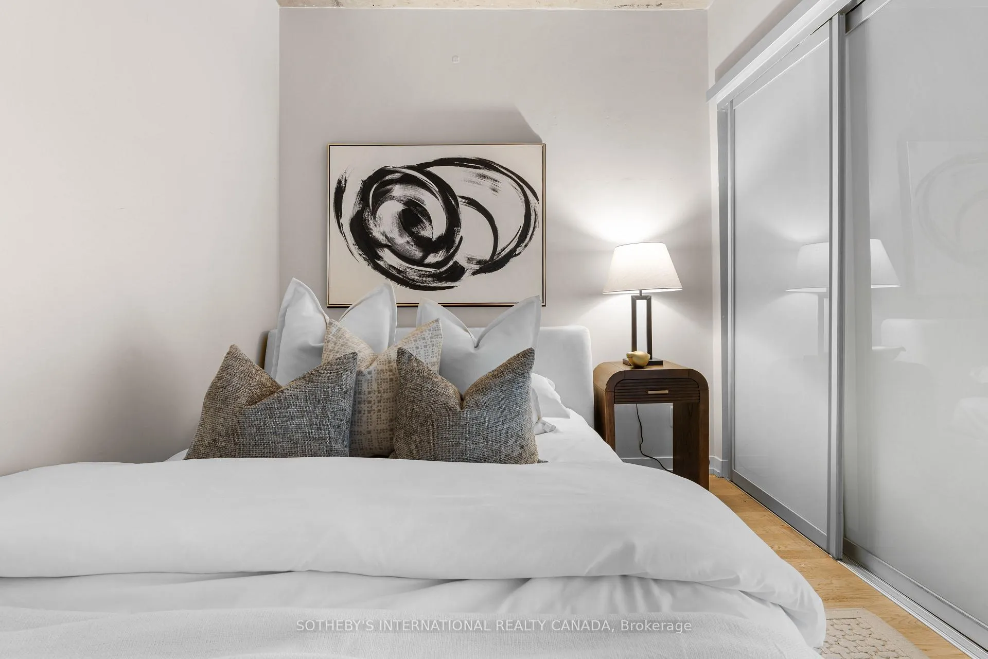 Photo 14 of Unit 1204, 95 Bathurst Street, Toronto, Waterfront Communities — HOMEH
