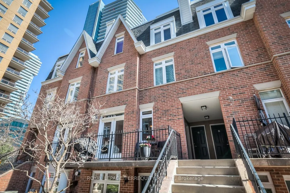 Photo 1 of Unit 18, 106 Redpath Avenue, Toronto, Mount Pleasant West — HOMEH