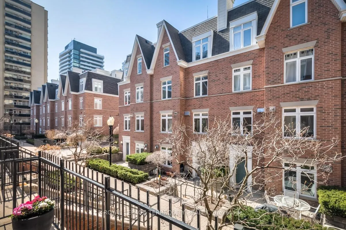 Photo 25 of Unit 18, 106 Redpath Avenue, Toronto, Mount Pleasant West — HOMEH