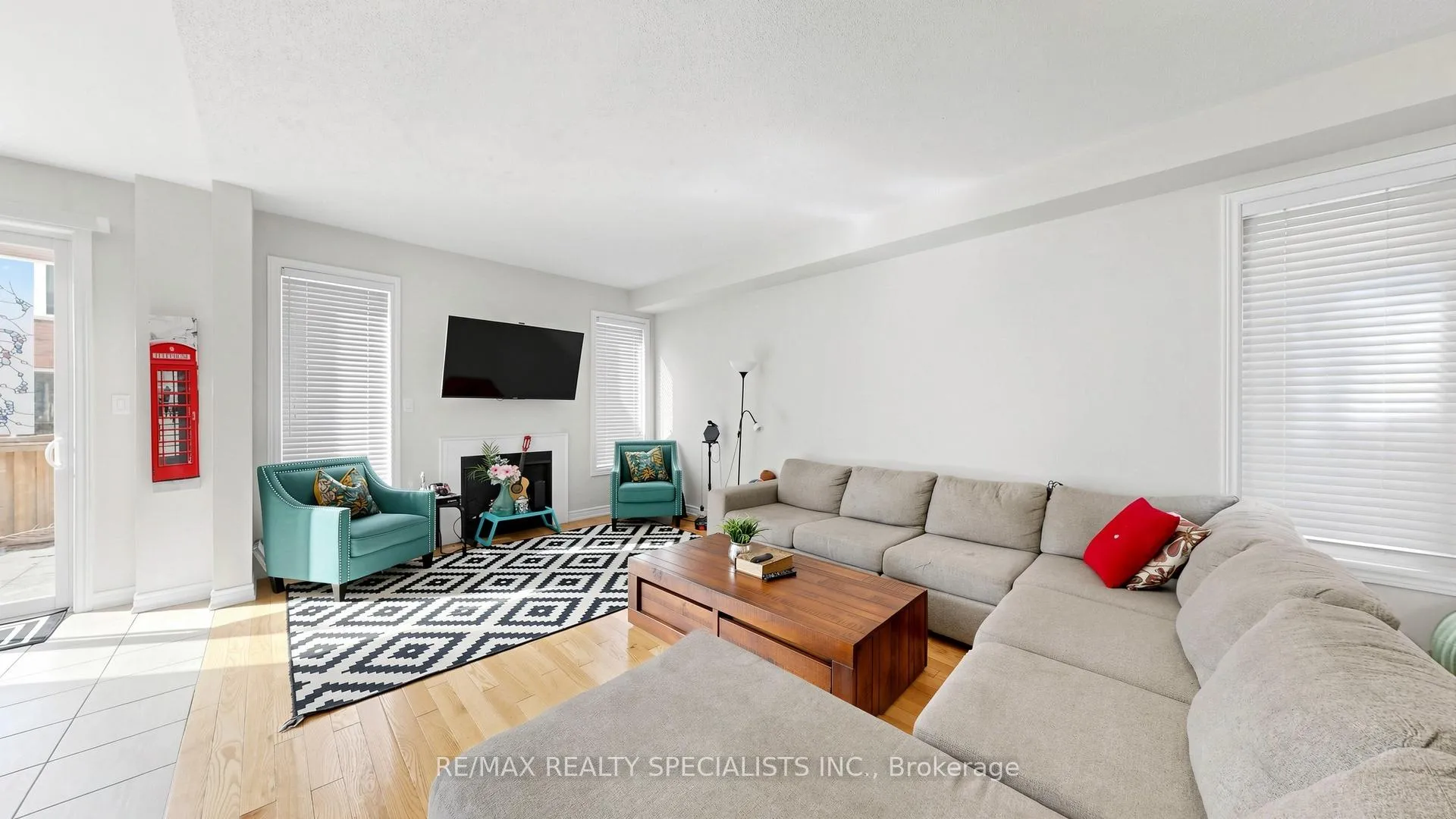 Photo 16 of 13 Vezna Crescent, Brampton, Credit Valley — HOMEH