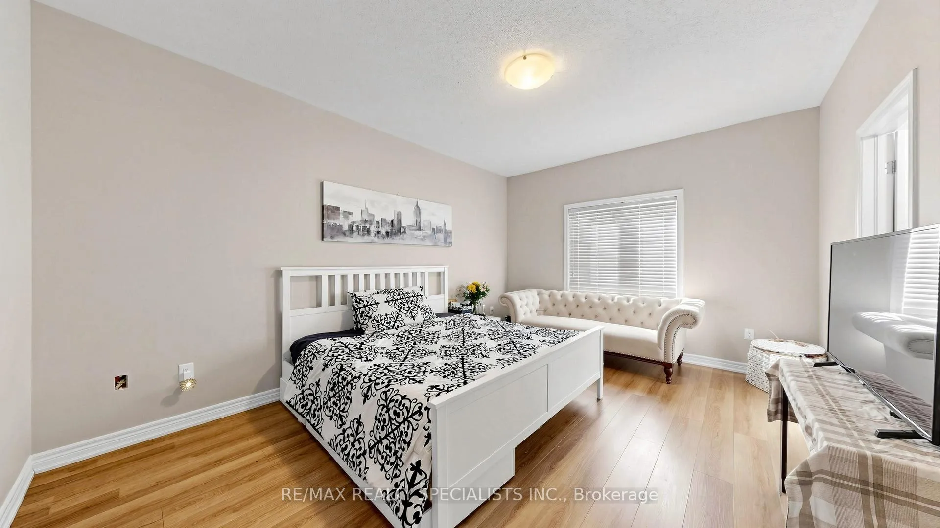 Photo 19 of 13 Vezna Crescent, Brampton, Credit Valley — HOMEH