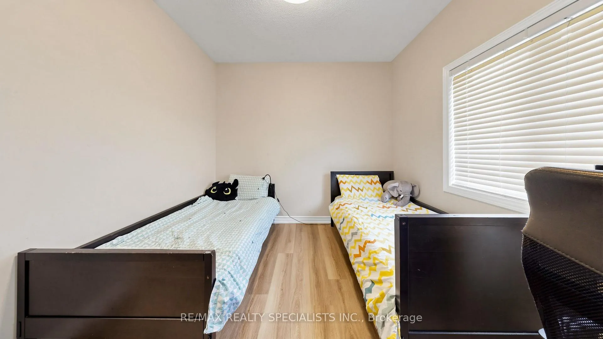 Photo 30 of 13 Vezna Crescent, Brampton, Credit Valley — HOMEH