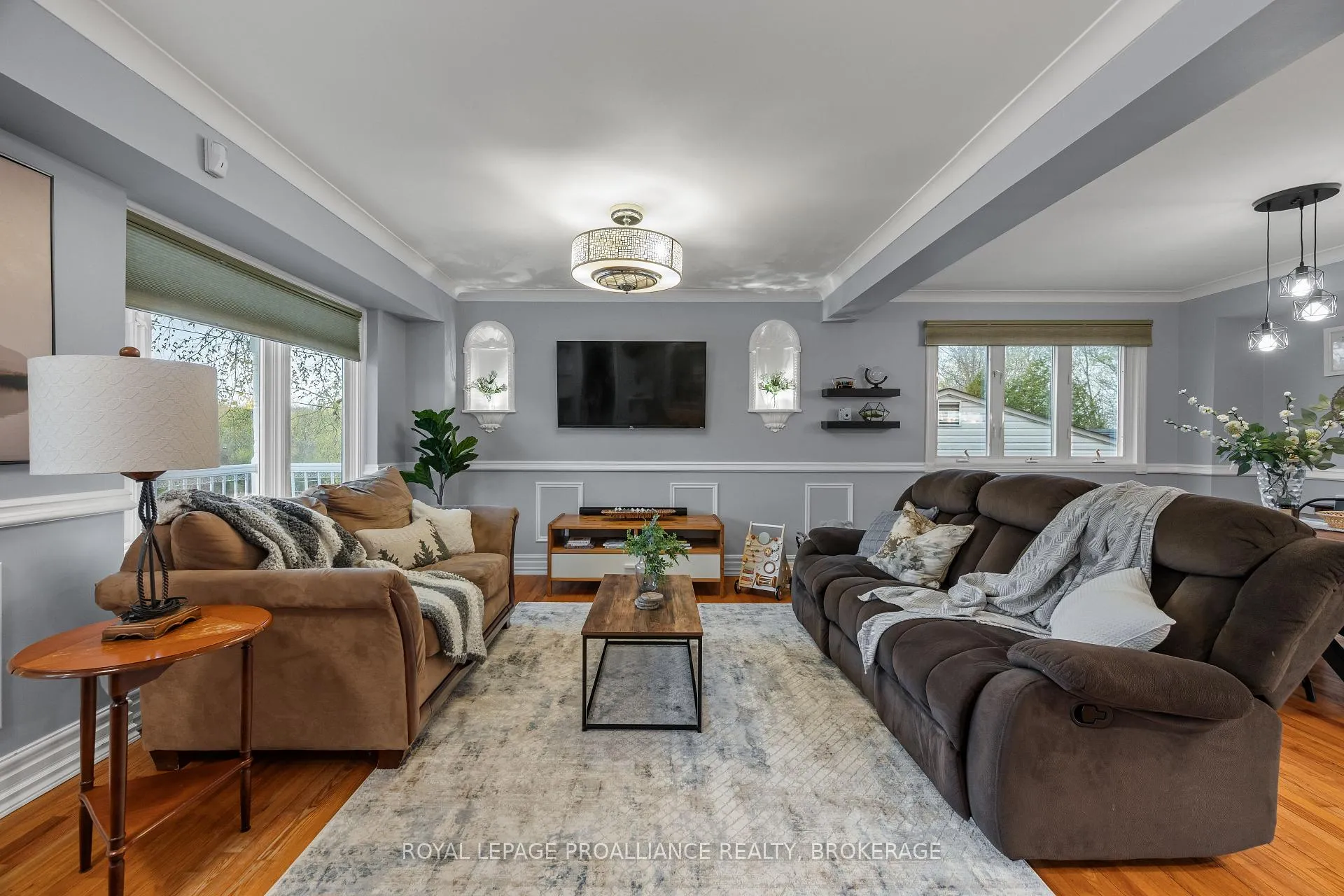 Photo 5 of 55 Shaw Street, Kingston, Rideau — HOMEH