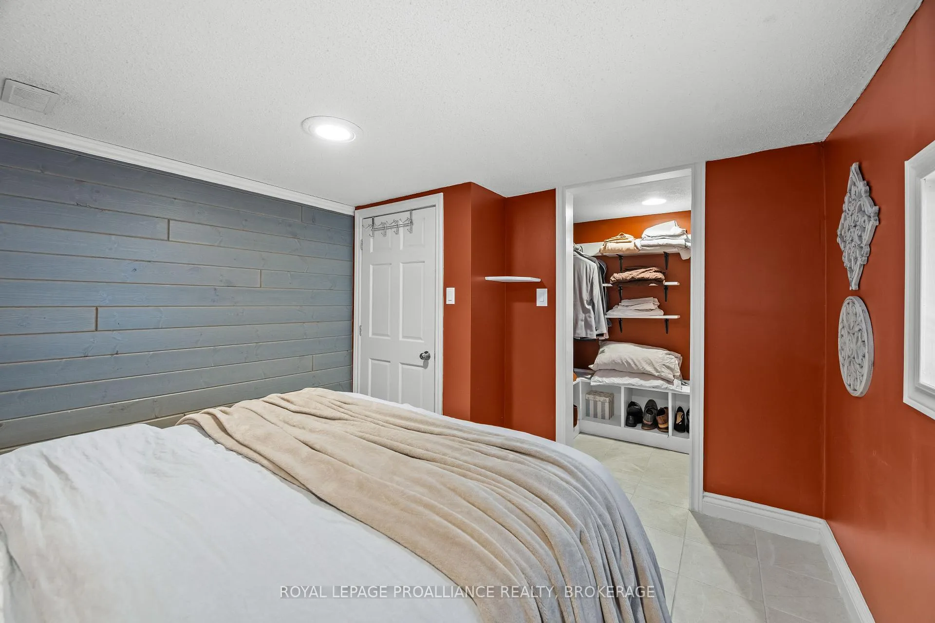 Photo 30 of 55 Shaw Street, Kingston, Rideau — HOMEH