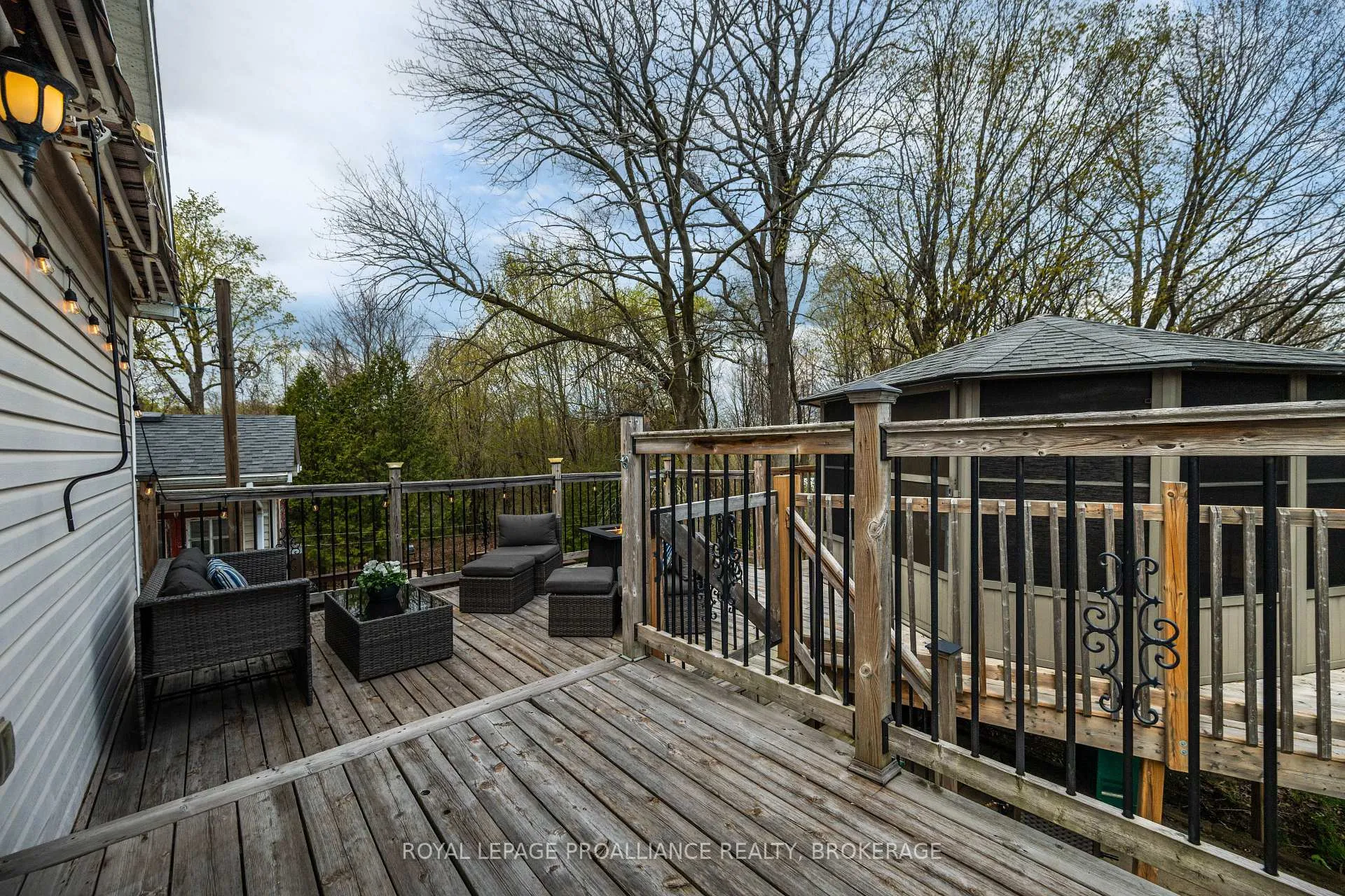 Photo 40 of 55 Shaw Street, Kingston, Rideau — HOMEH